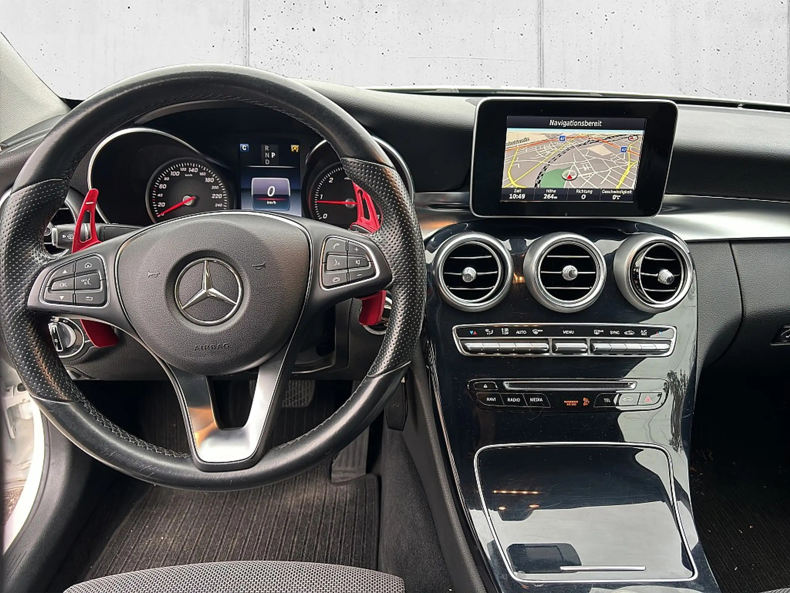 Mercedes-Benz - C 220