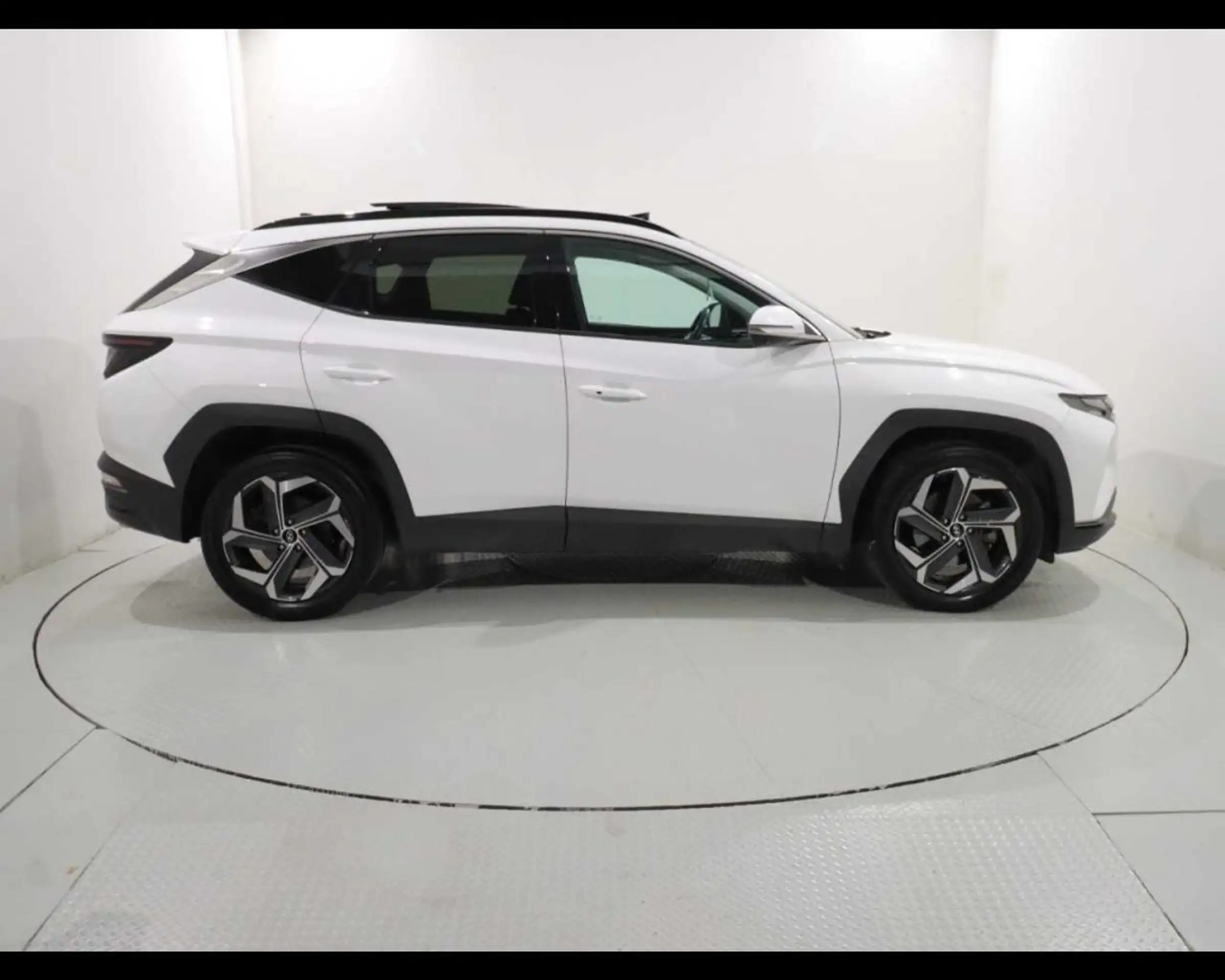 Hyundai - TUCSON