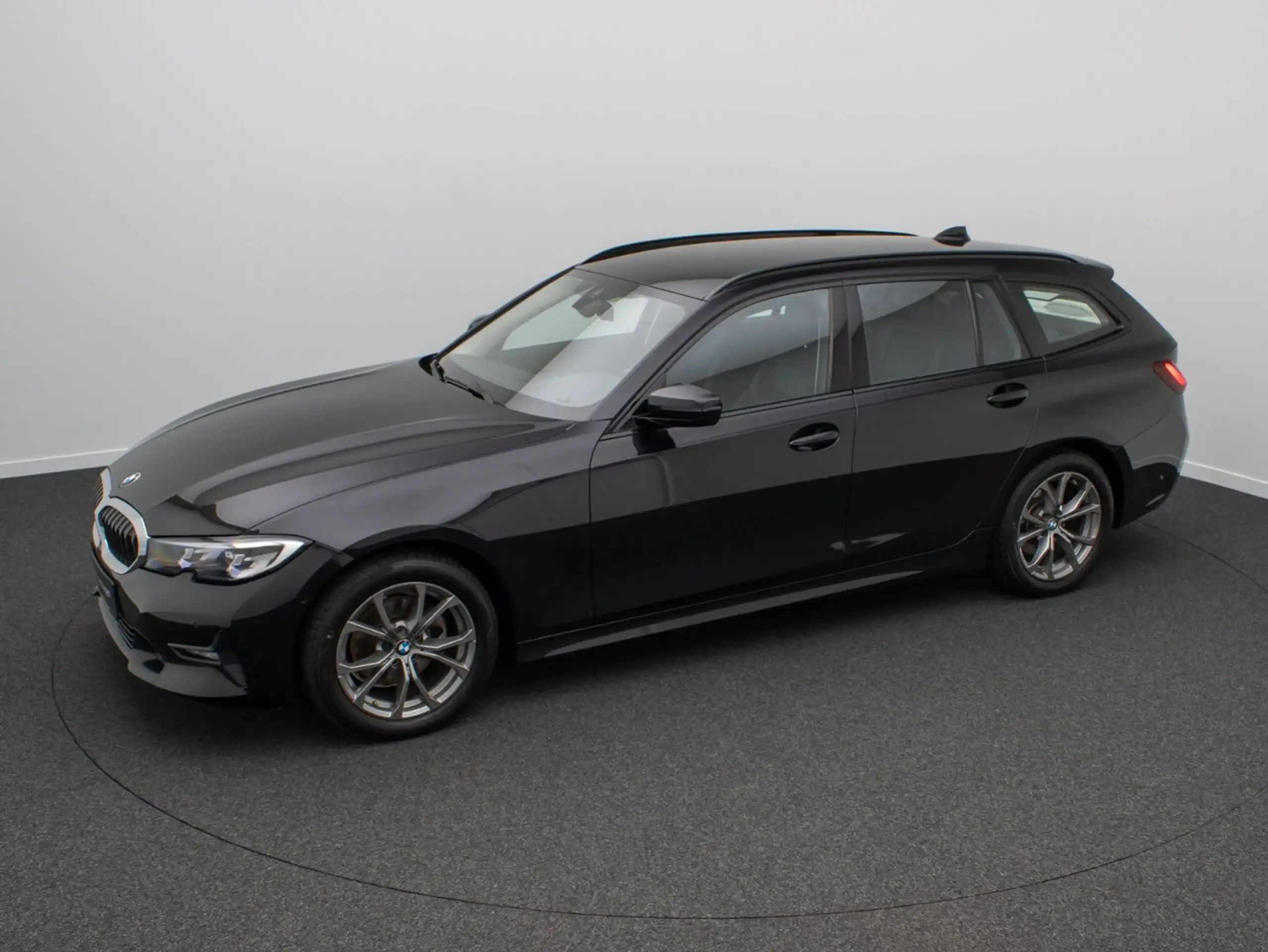 BMW - 320