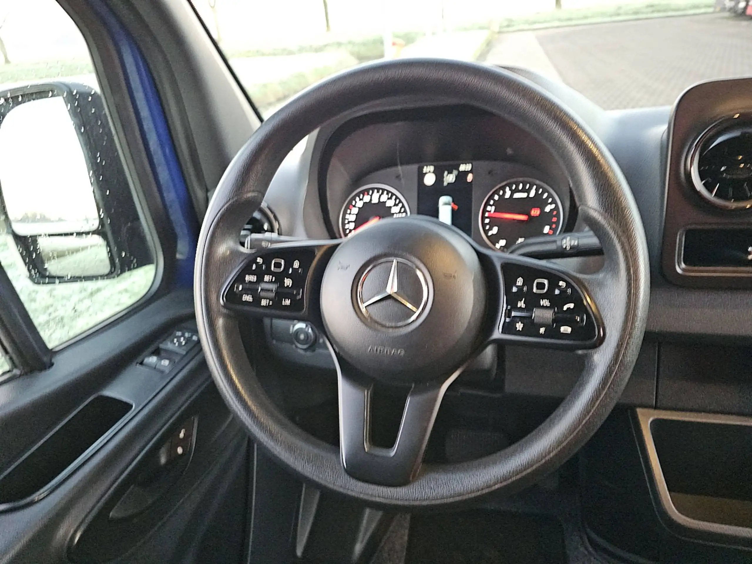 Mercedes-Benz - Sprinter