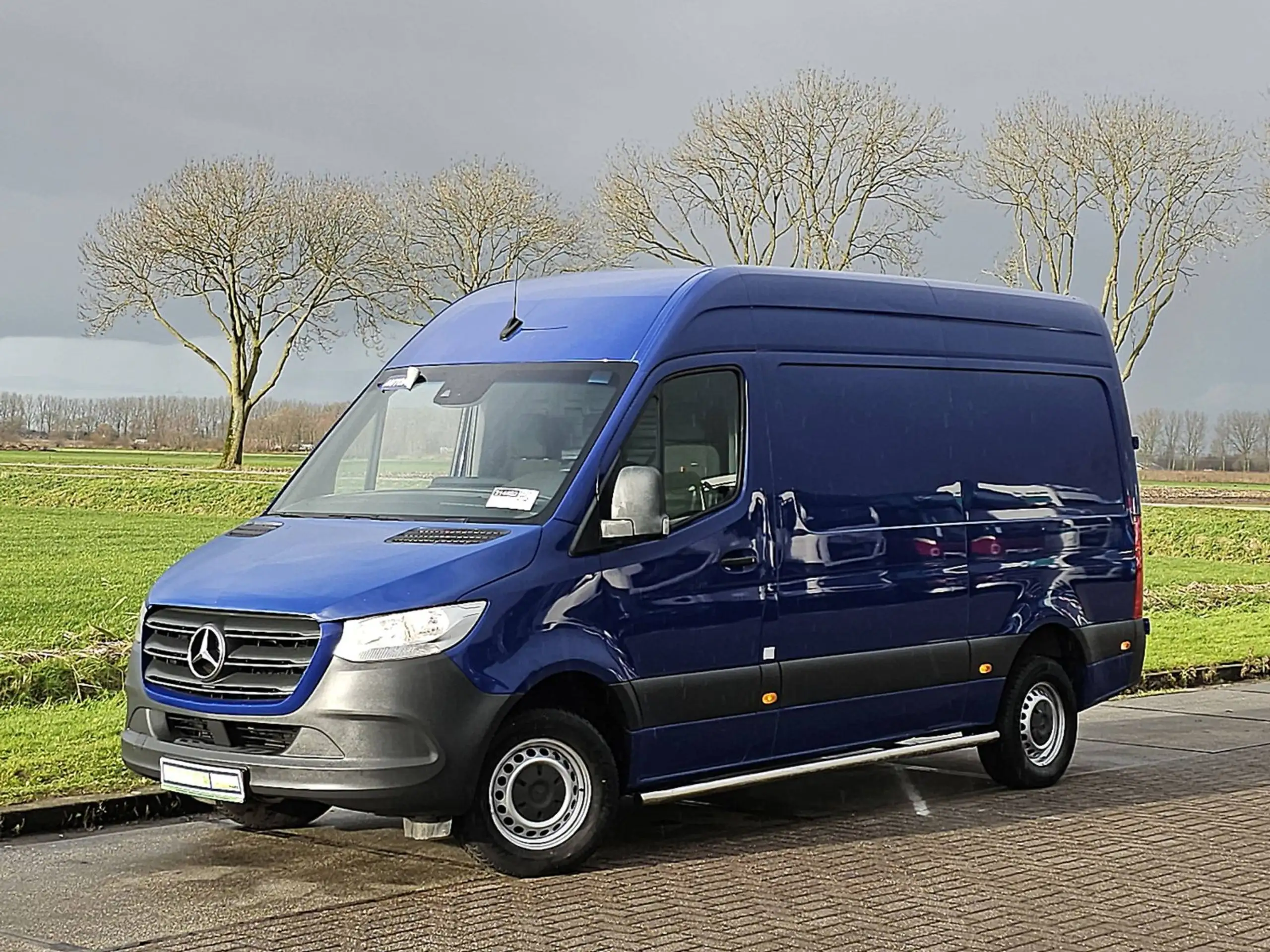 Mercedes-Benz - Sprinter