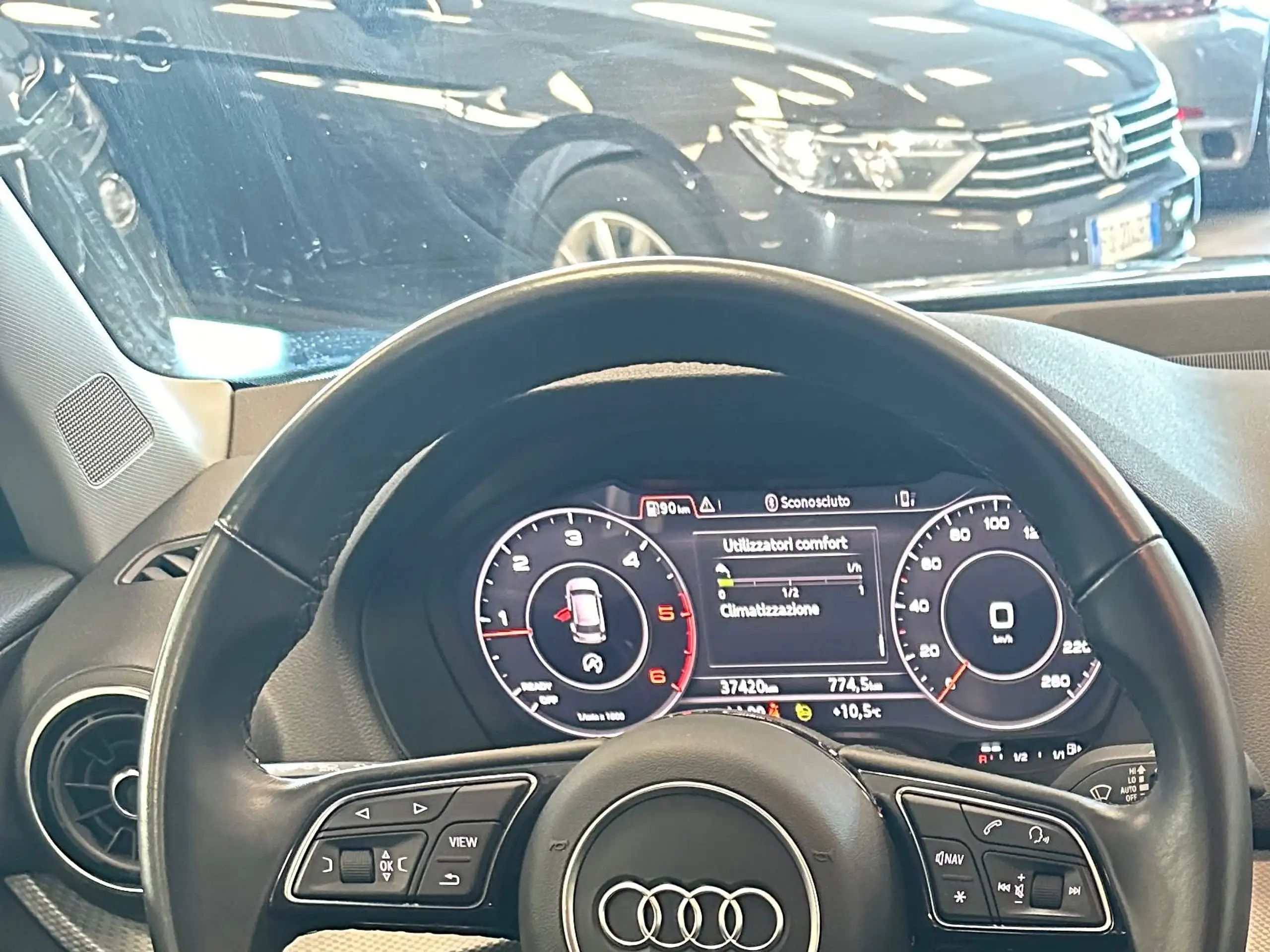 Audi - Q2