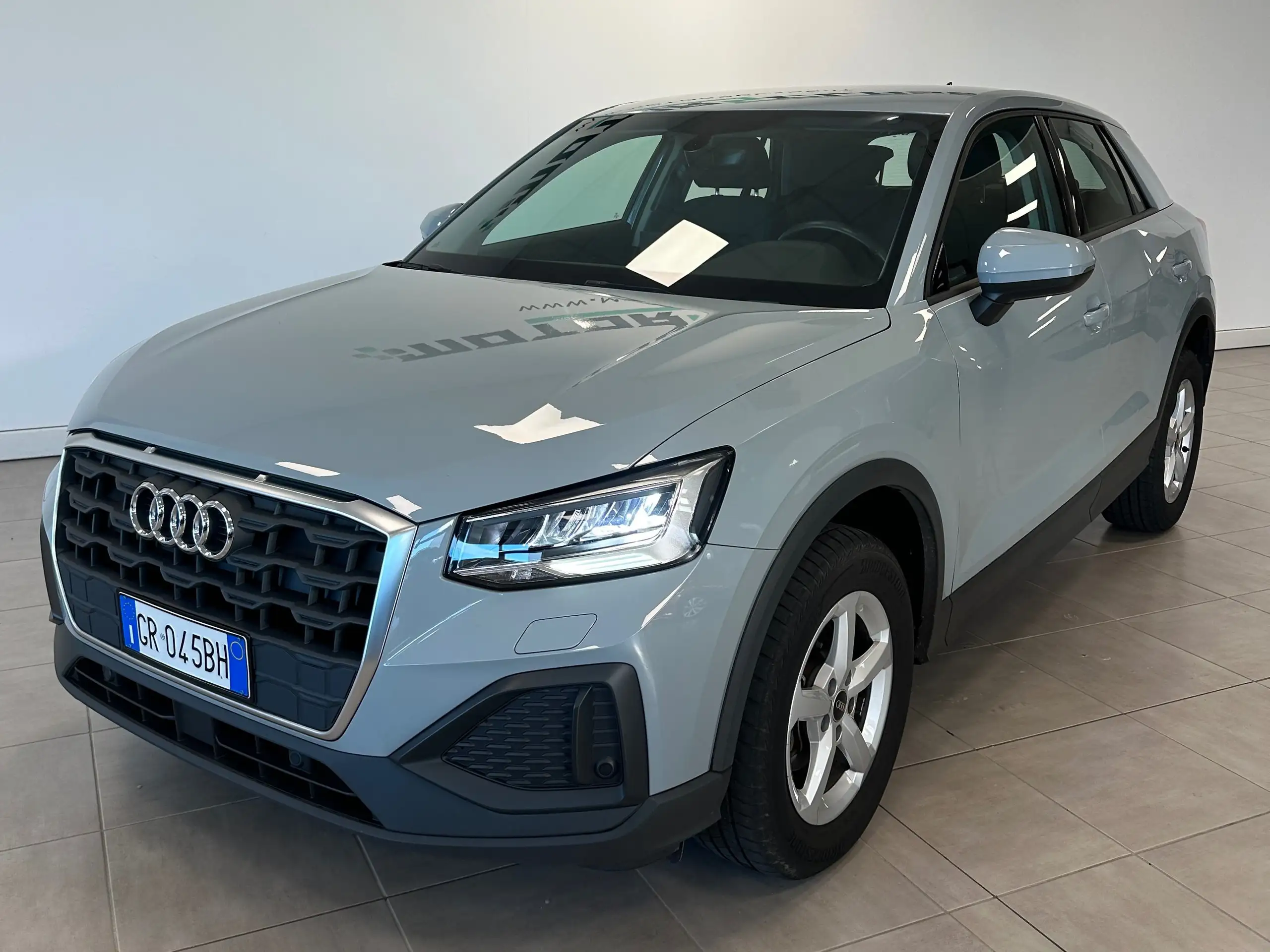 Audi - Q2