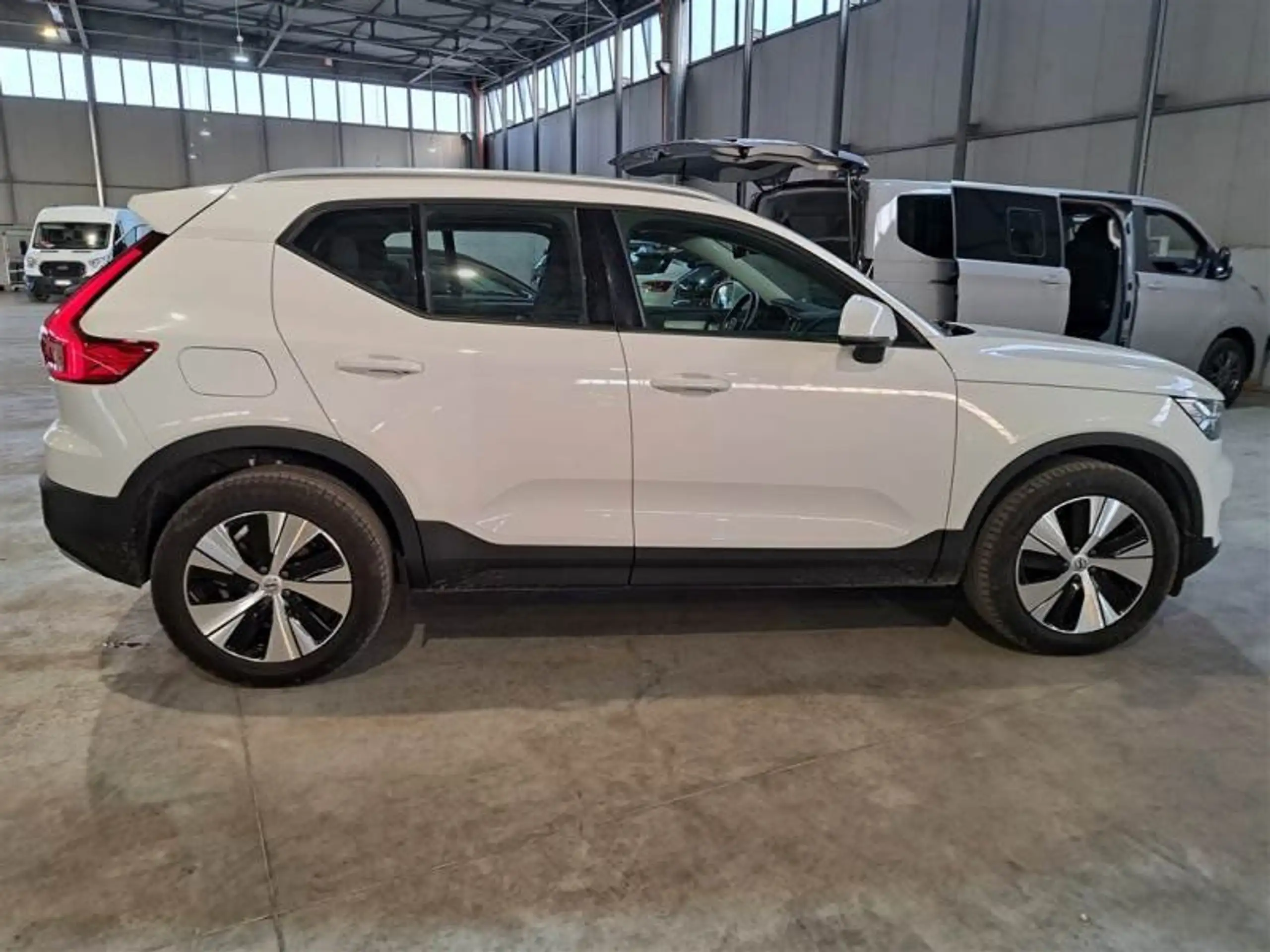 Volvo - XC40