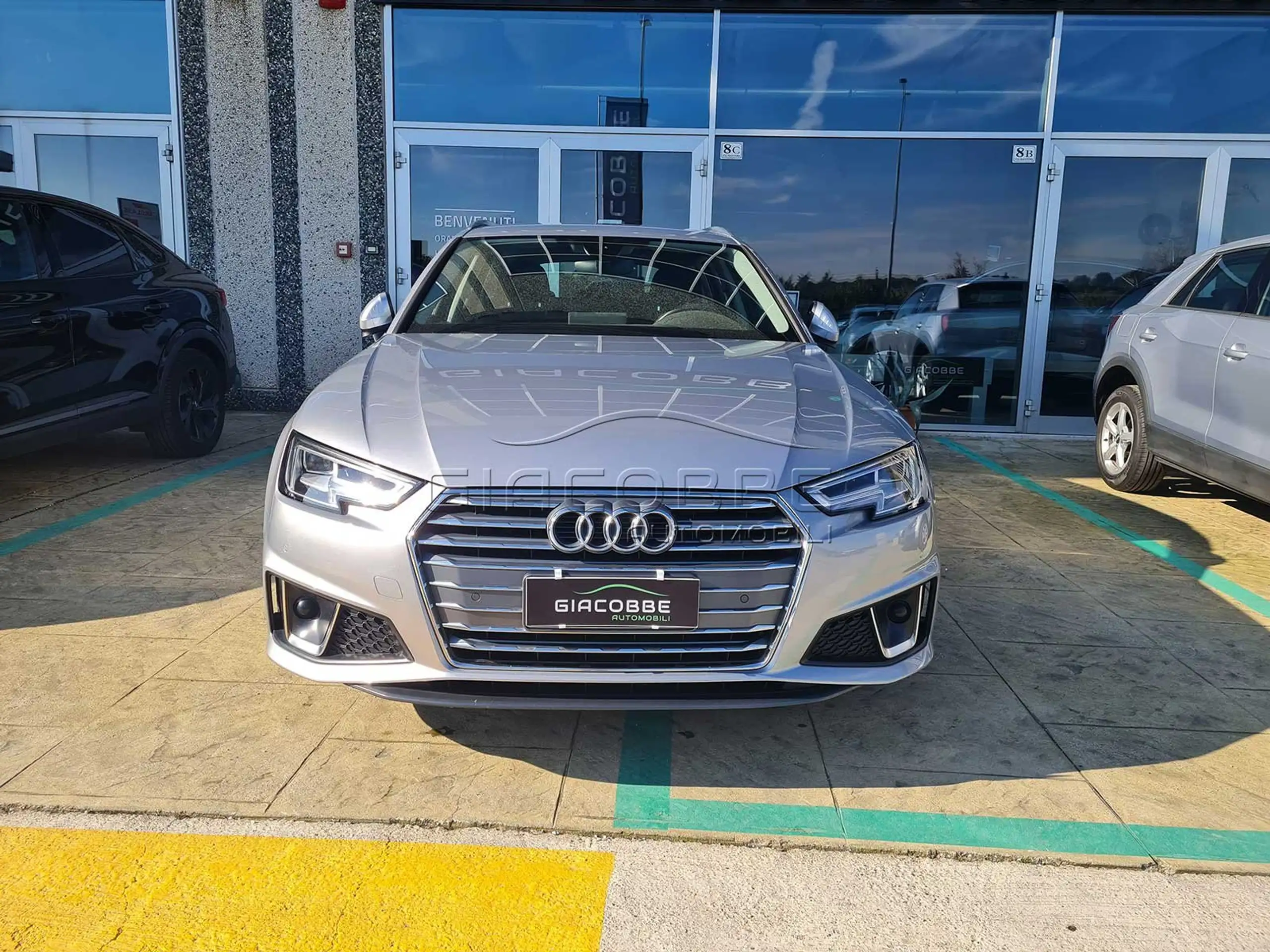 Audi - A4