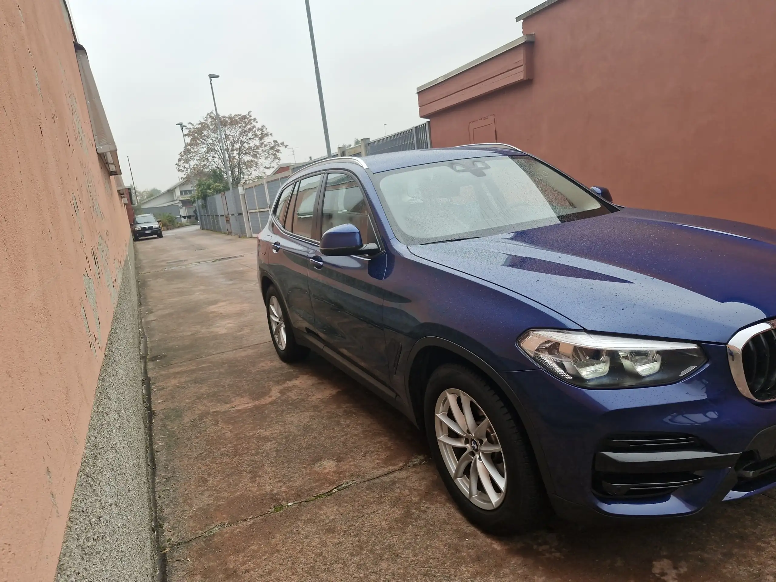 BMW - X3