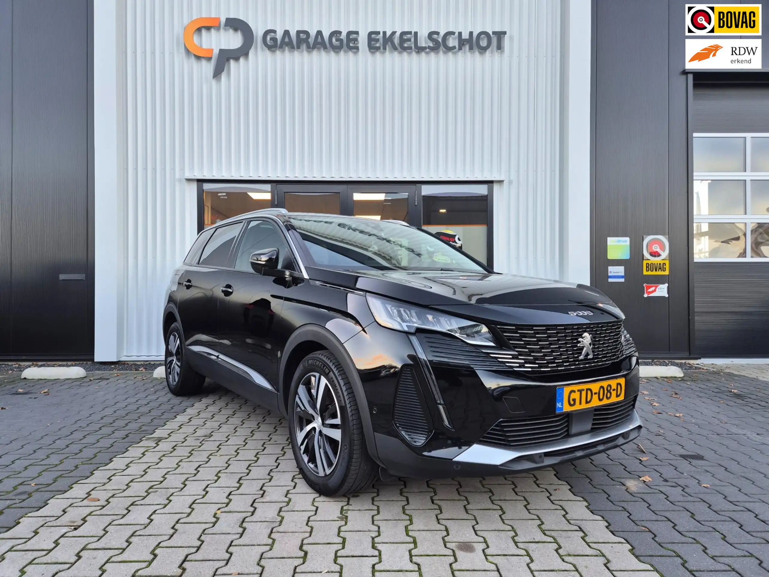 Peugeot 5008 2021