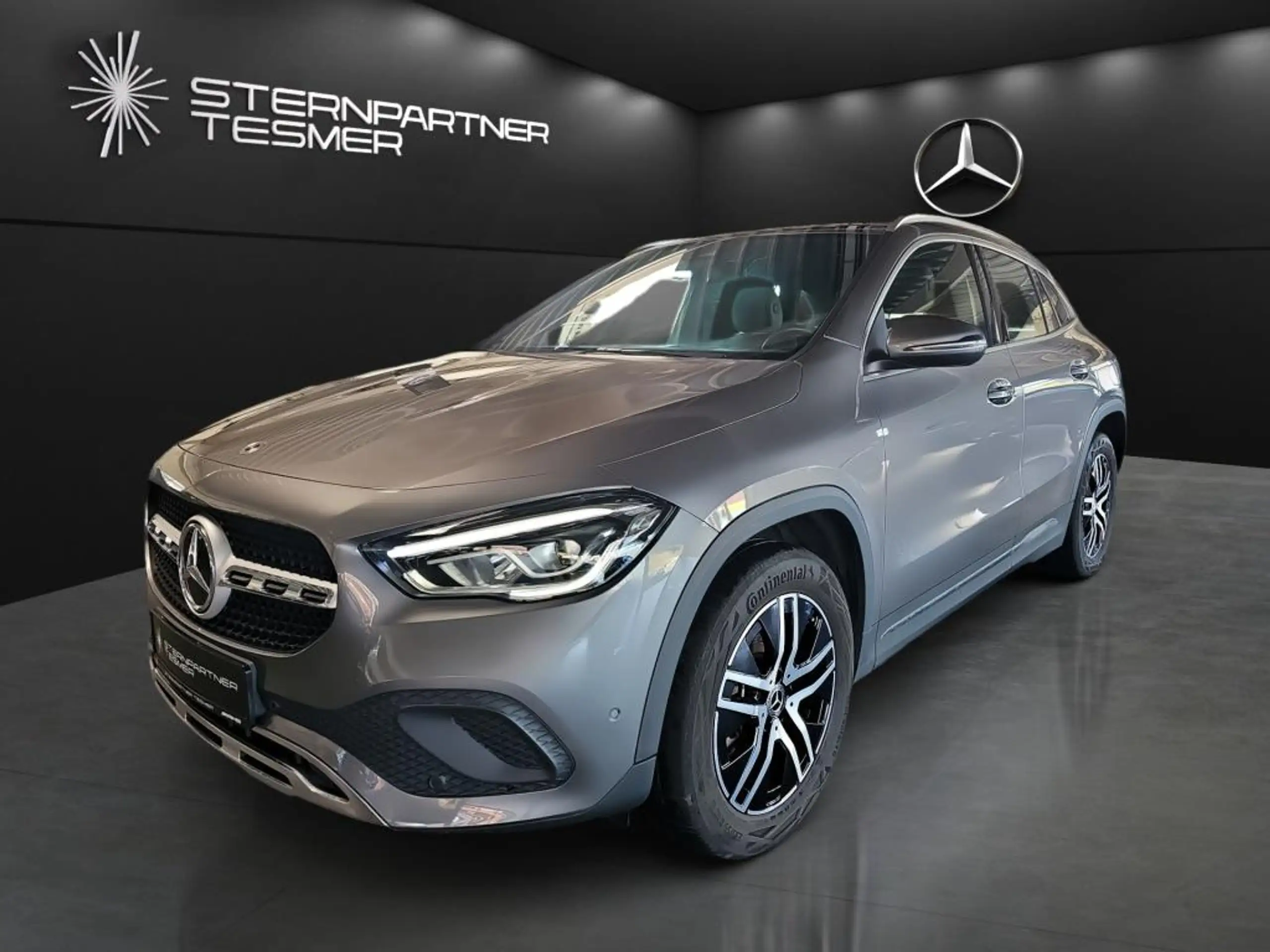 Mercedes-Benz - GLA 250