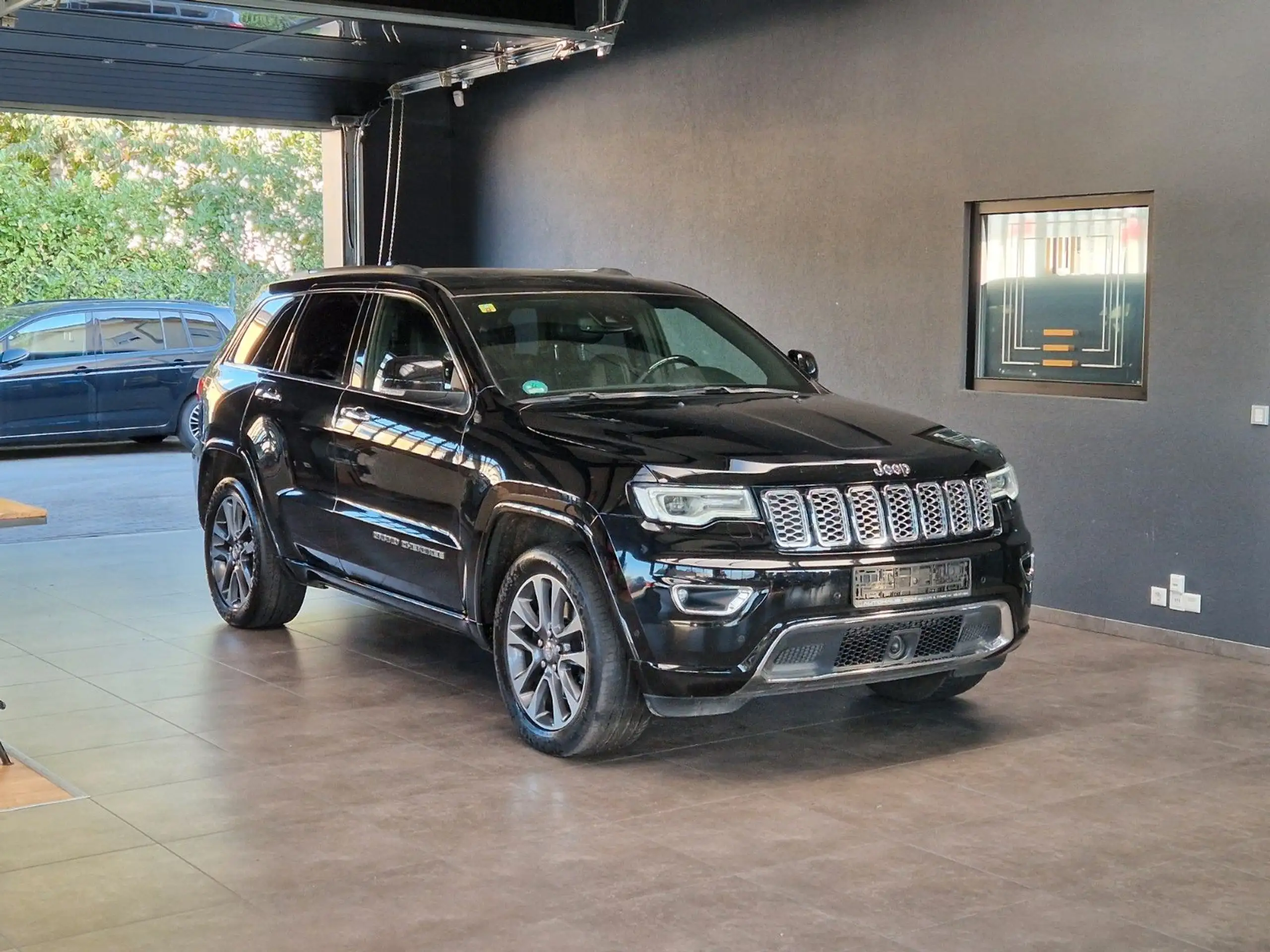 Jeep - Grand Cherokee