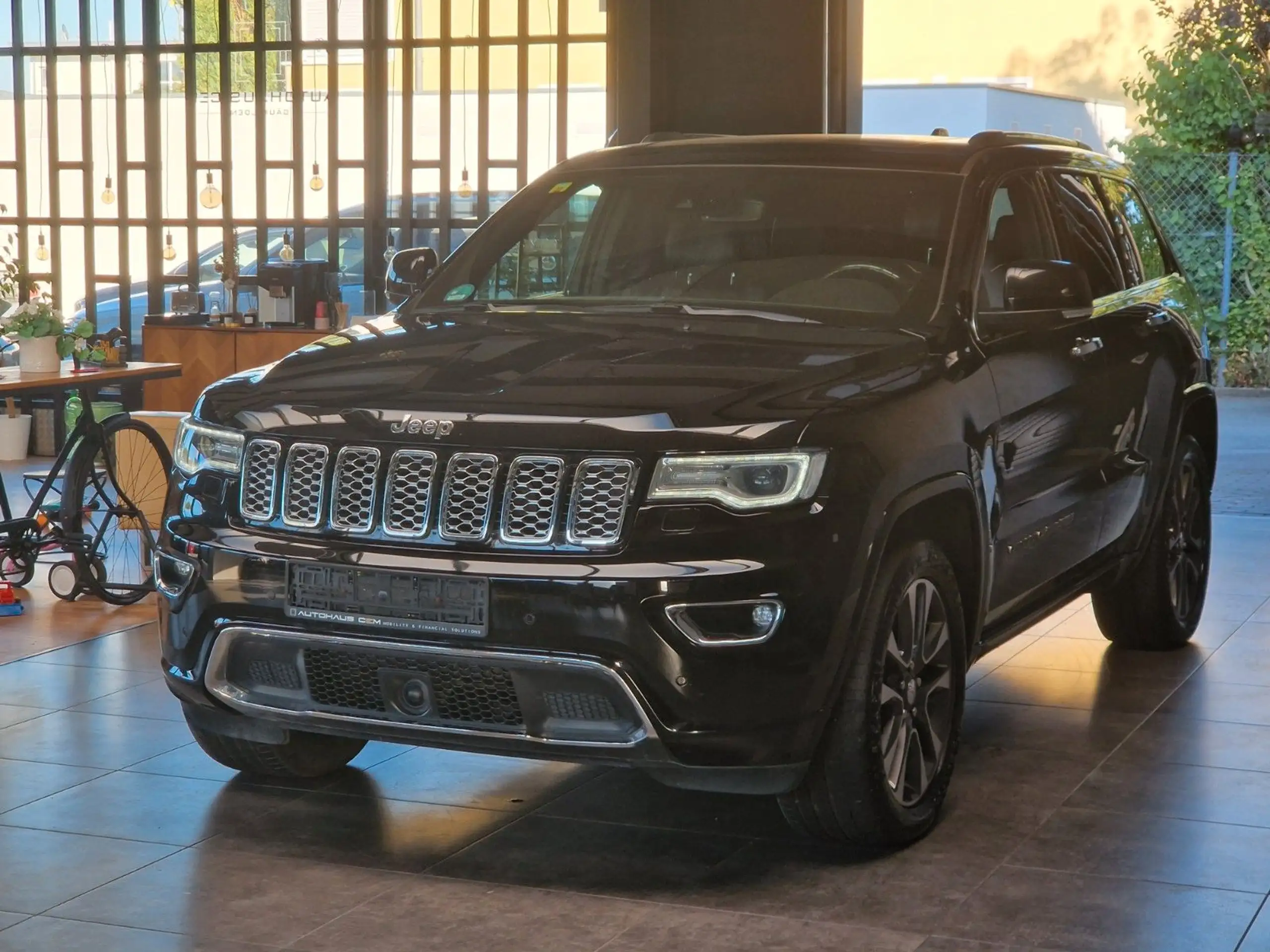 Jeep - Grand Cherokee