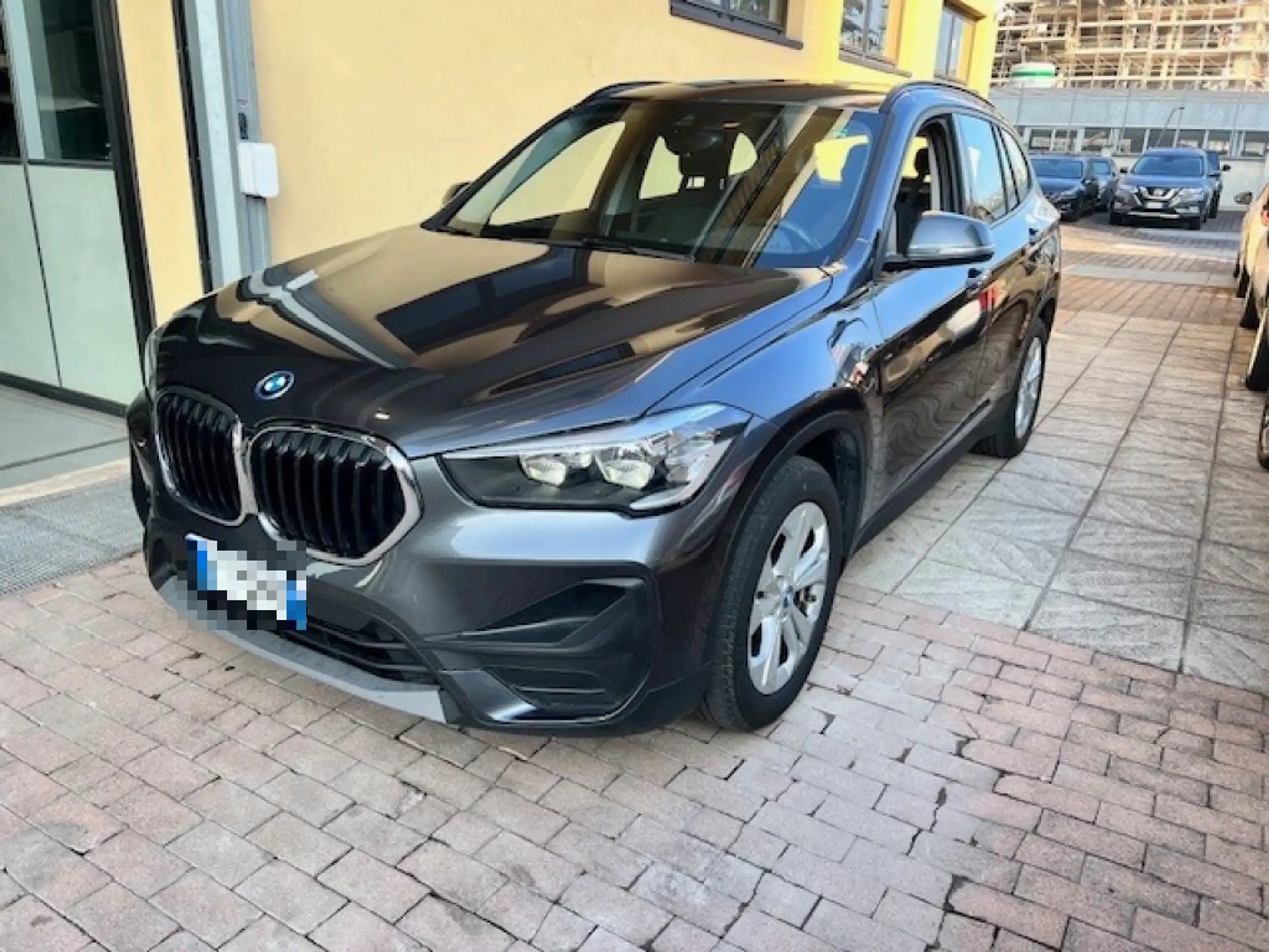 BMW - X1