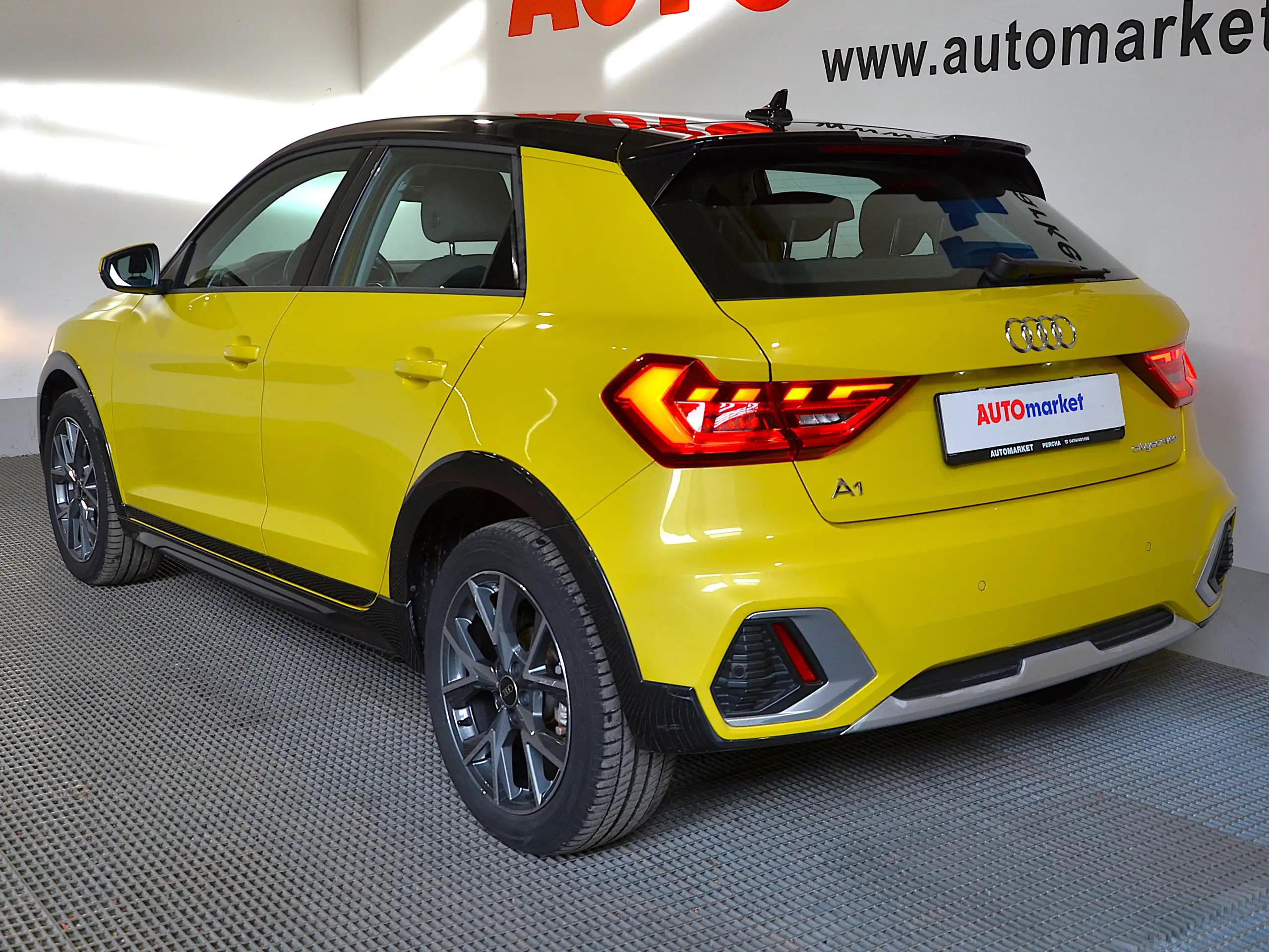 Audi - A1