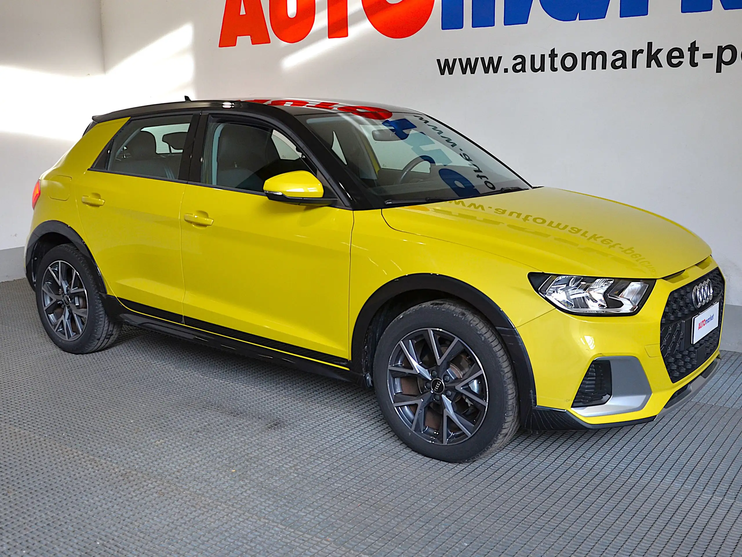 Audi - A1