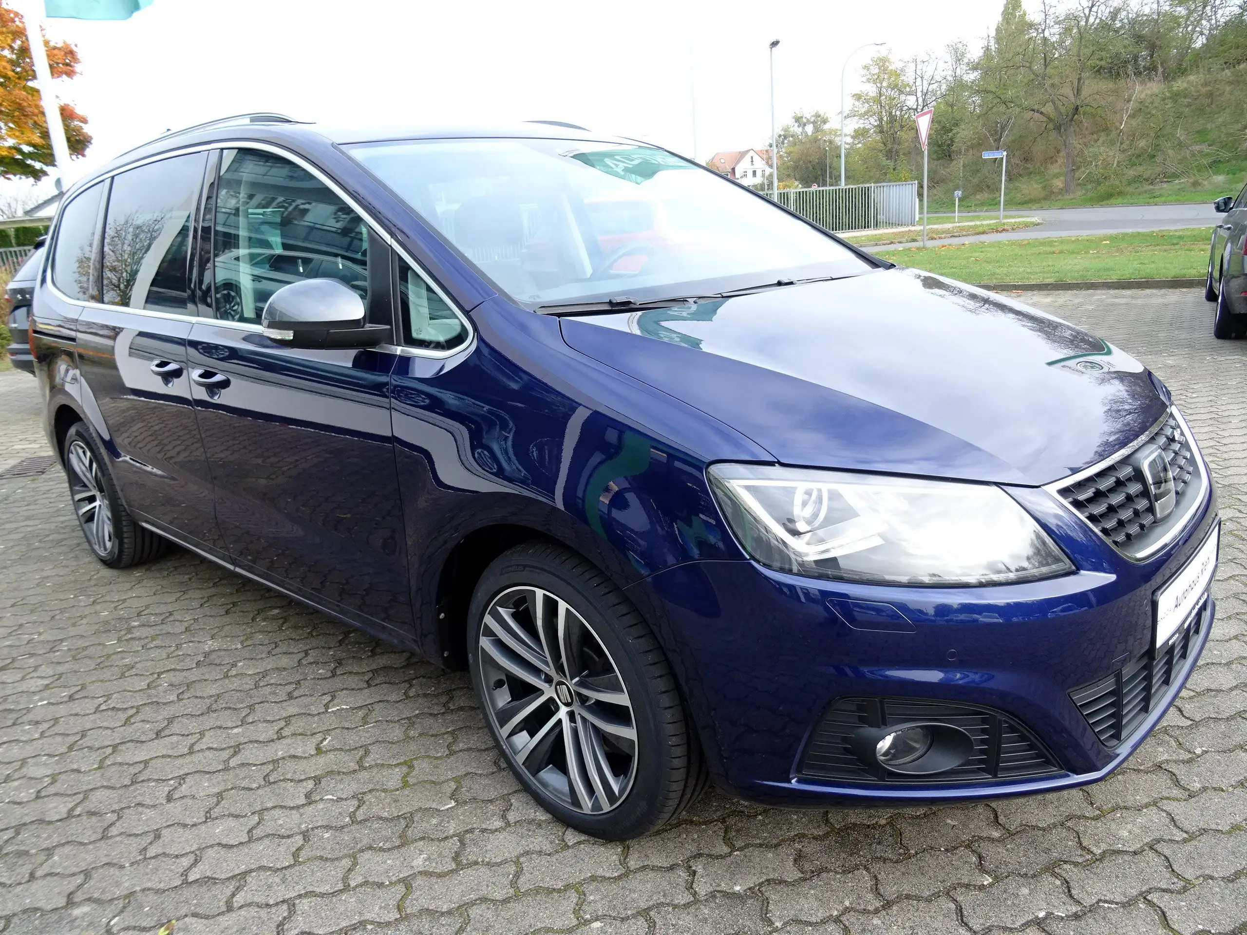 SEAT - Alhambra