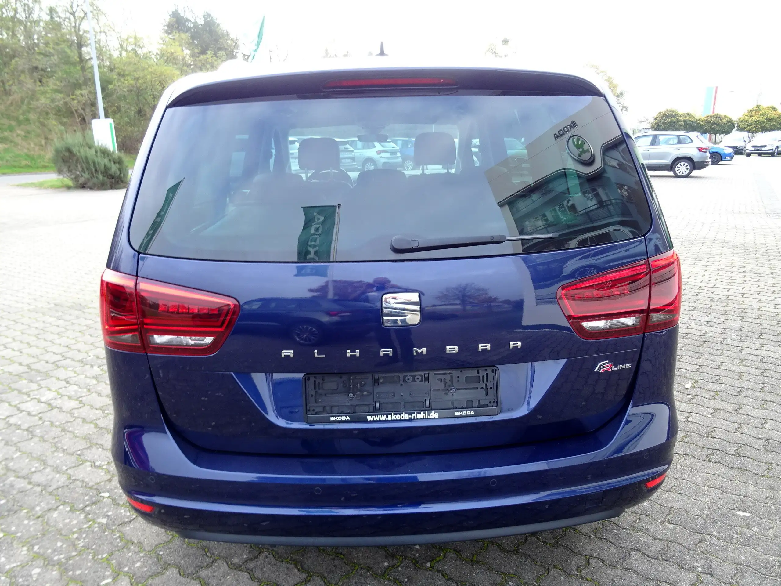 SEAT - Alhambra