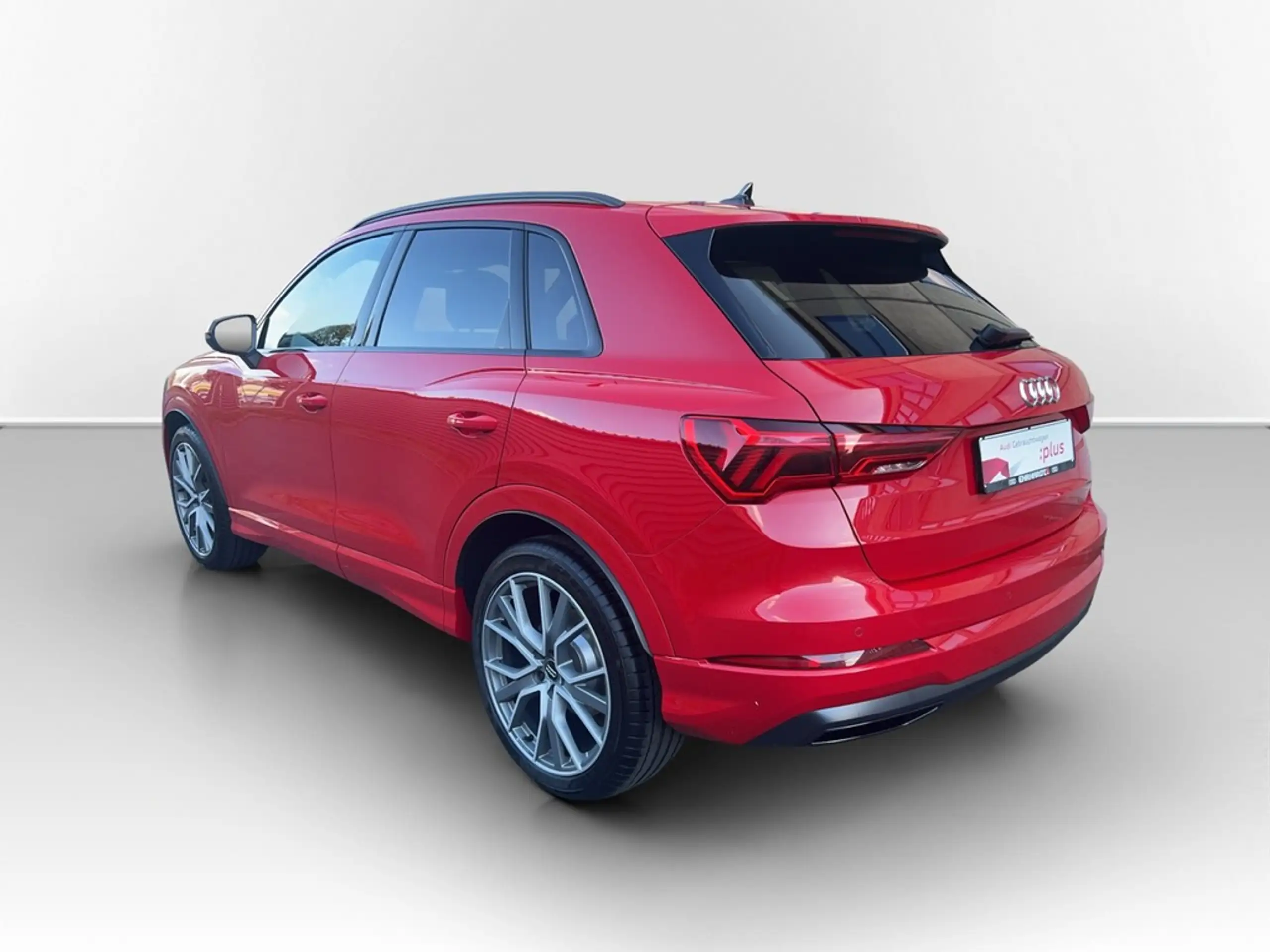 Audi - Q3