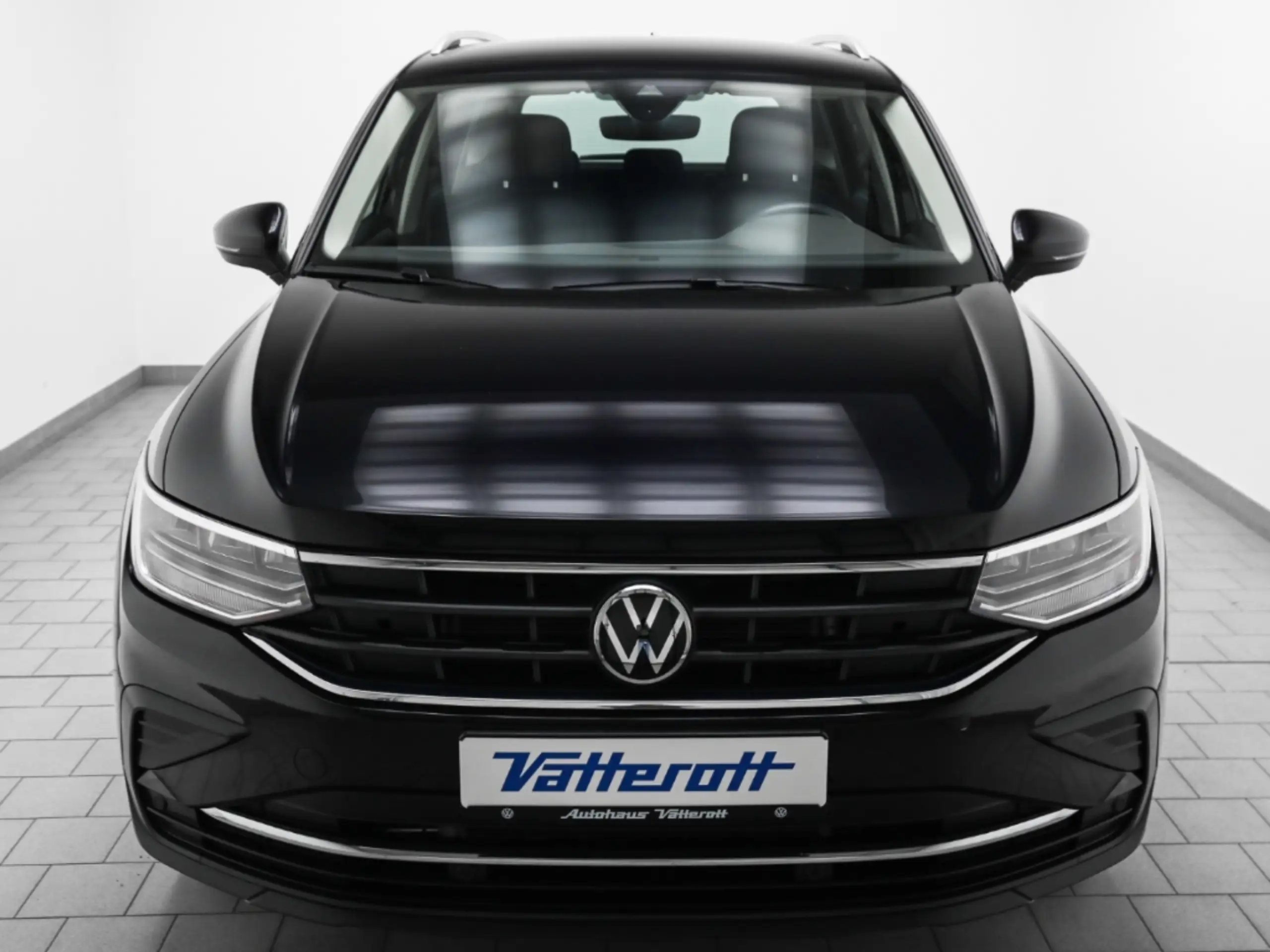 Volkswagen - Tiguan