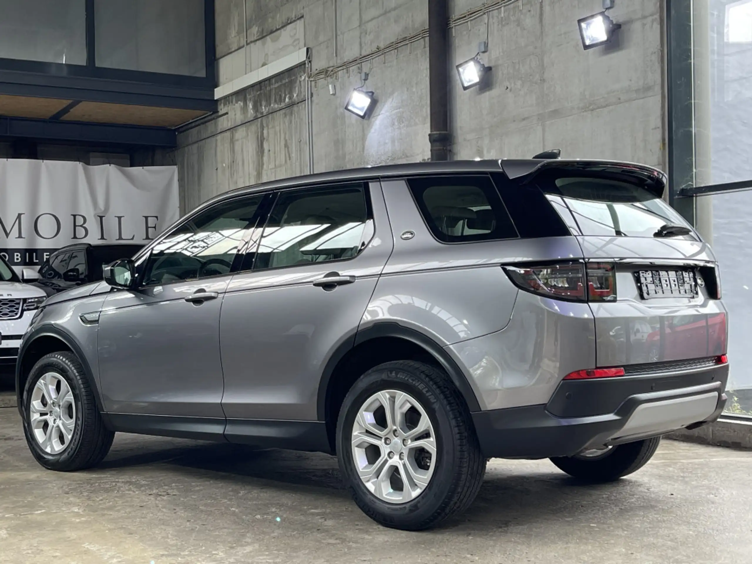 Land Rover - Discovery Sport