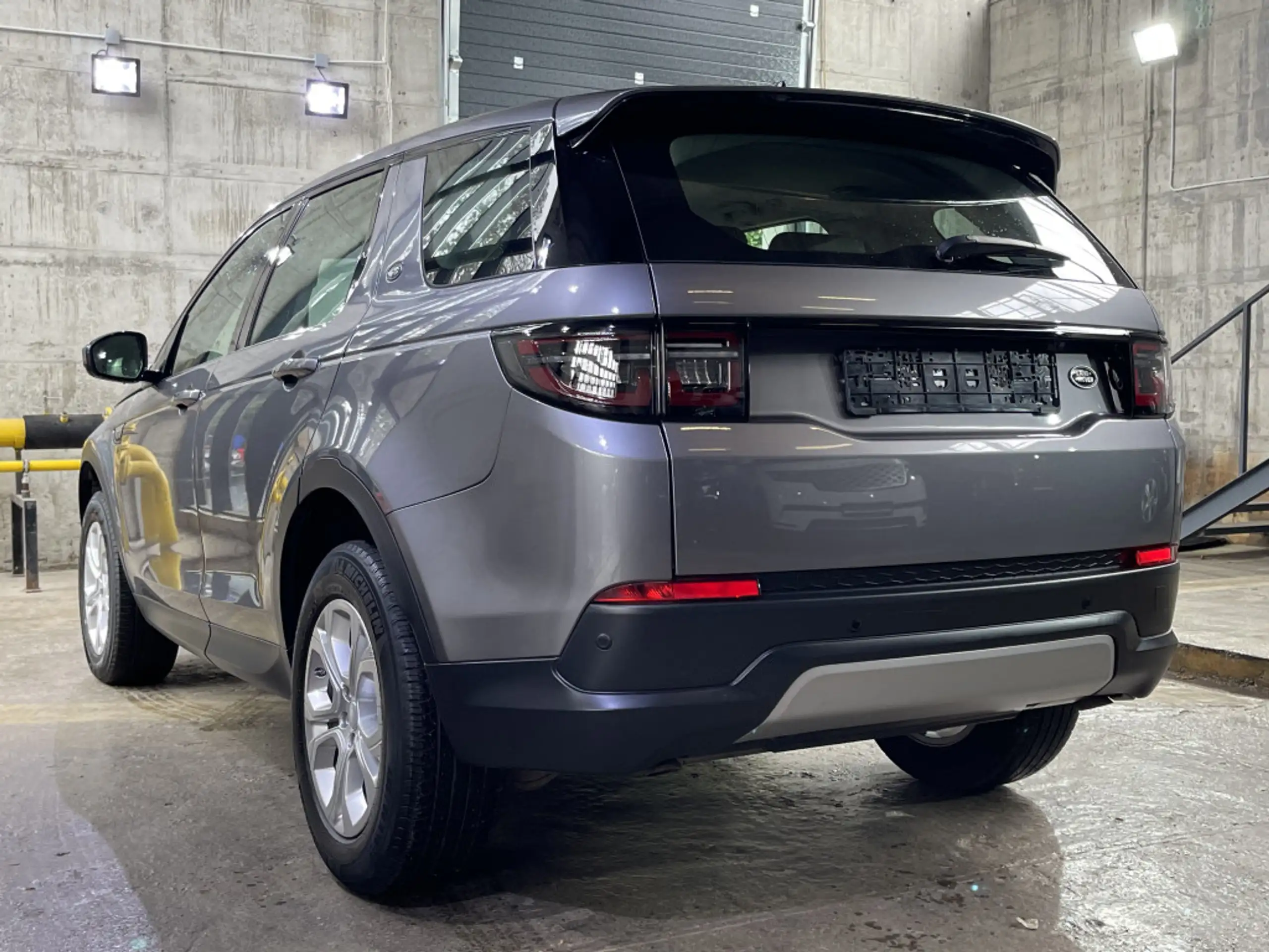 Land Rover - Discovery Sport