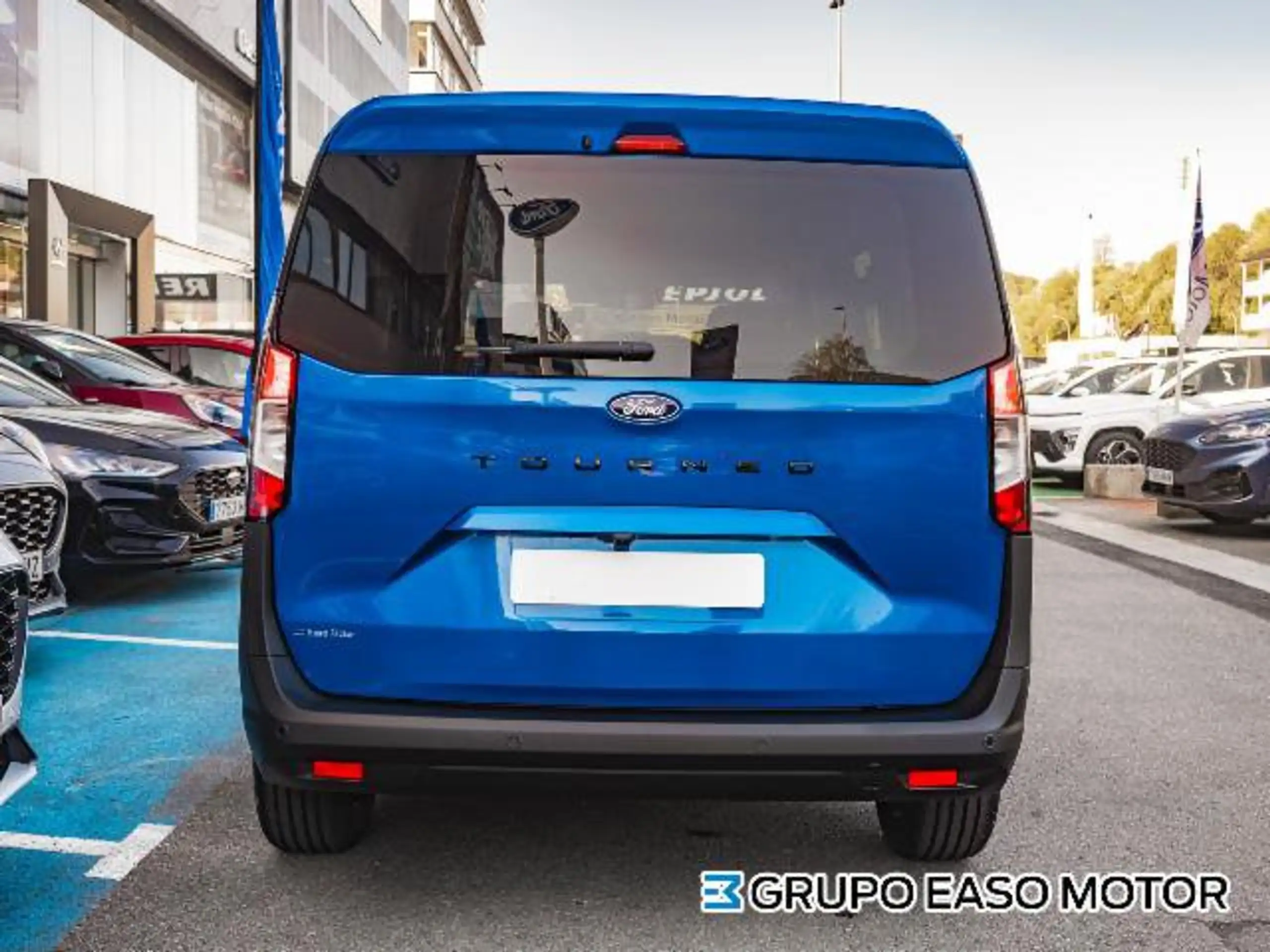 Ford - Tourneo Courier