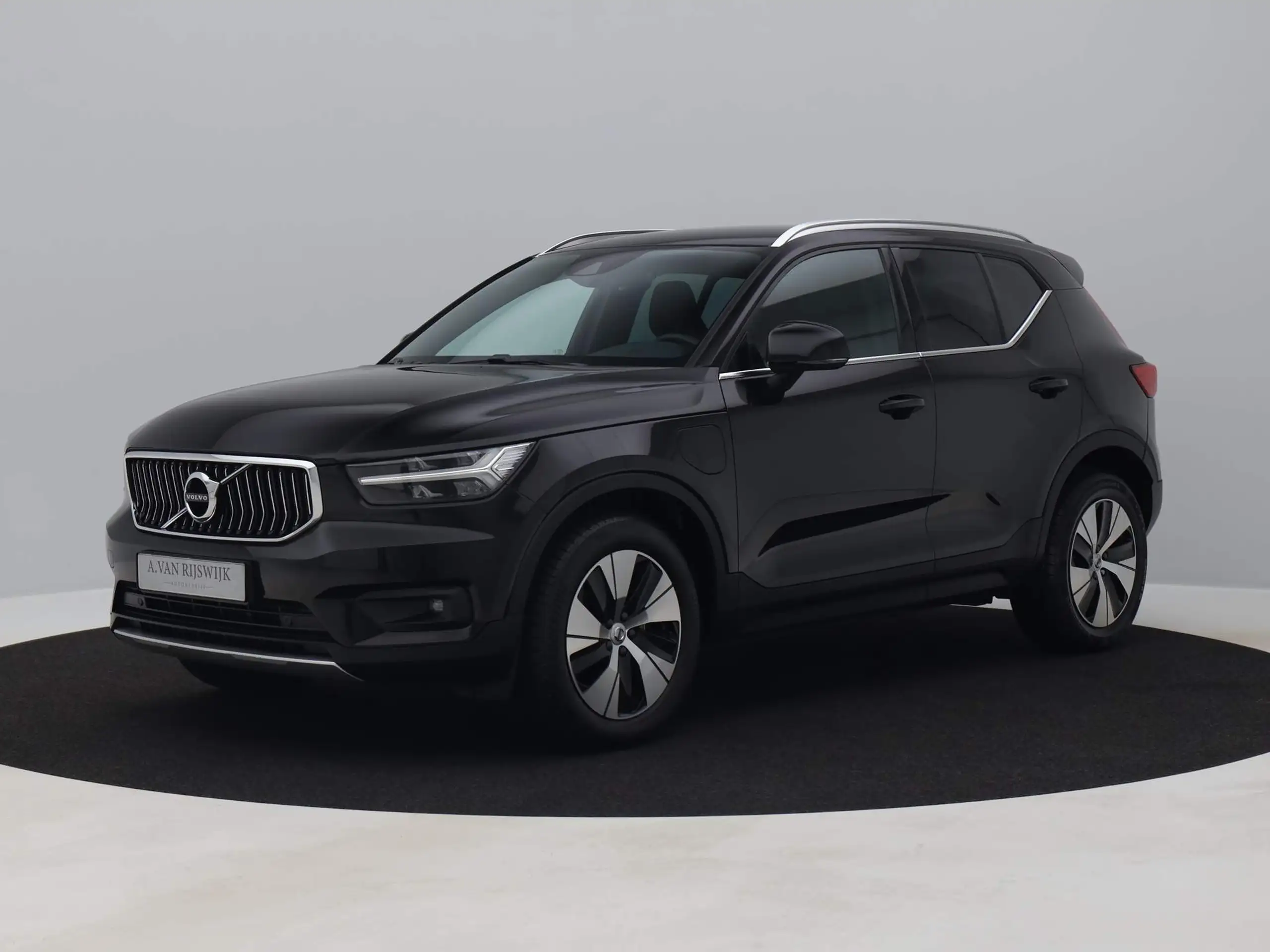 Volvo - XC40