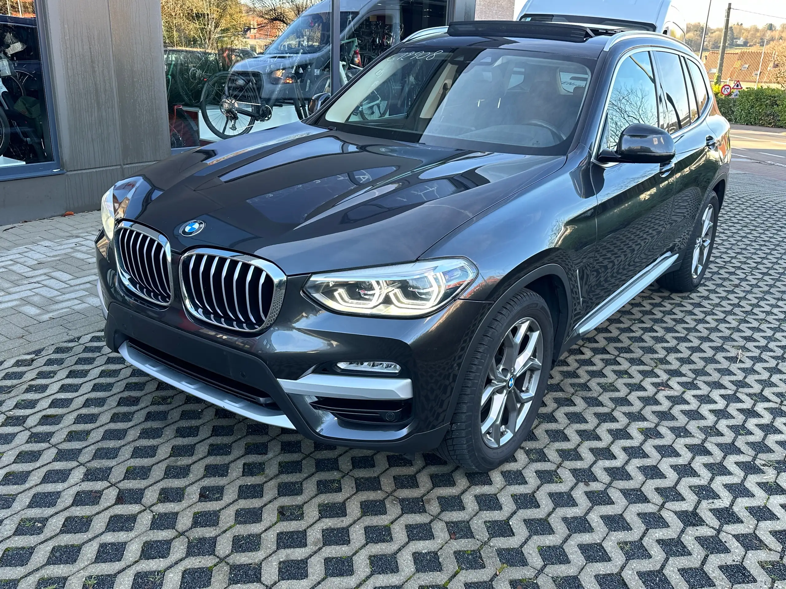 BMW - X3