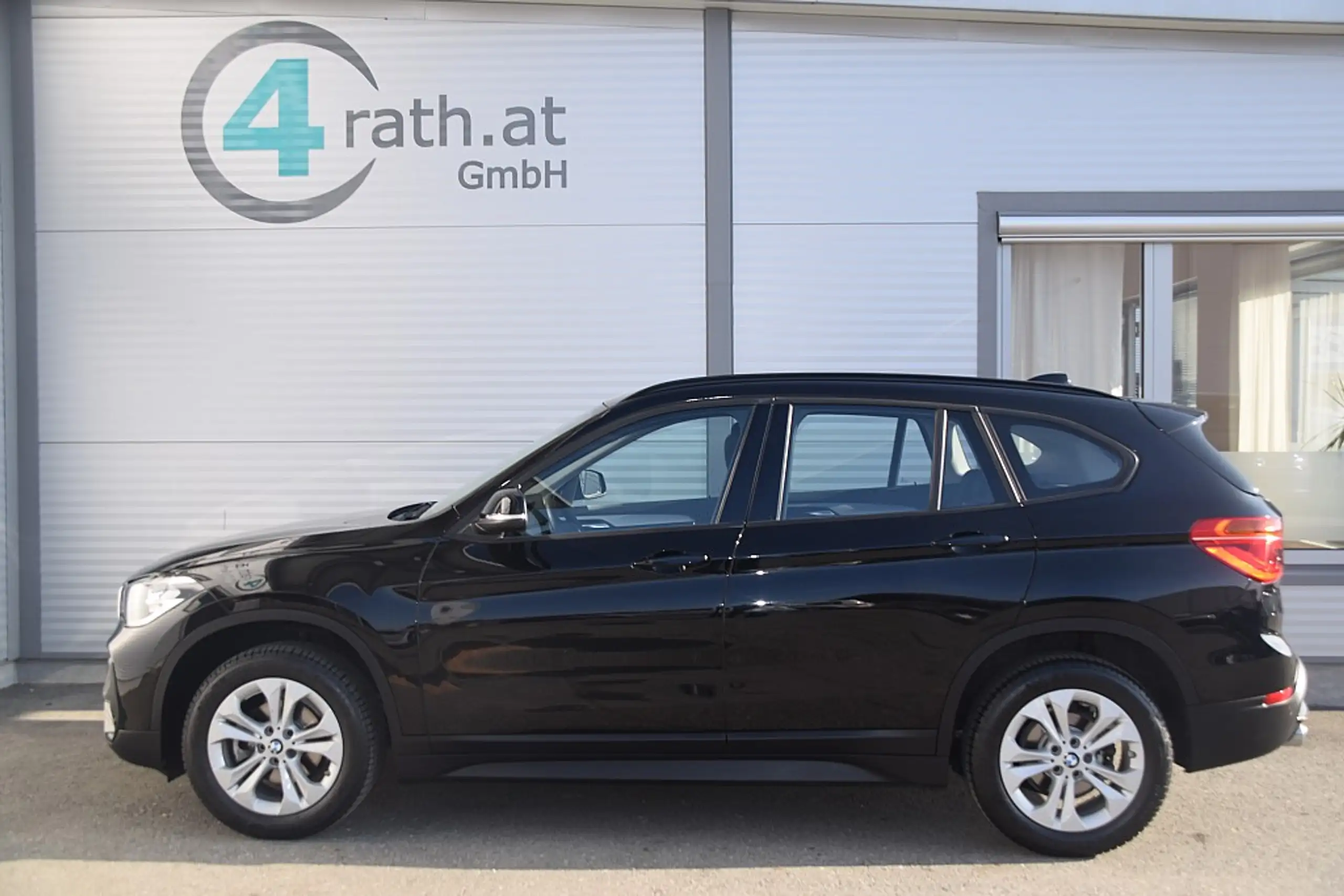 BMW - X1