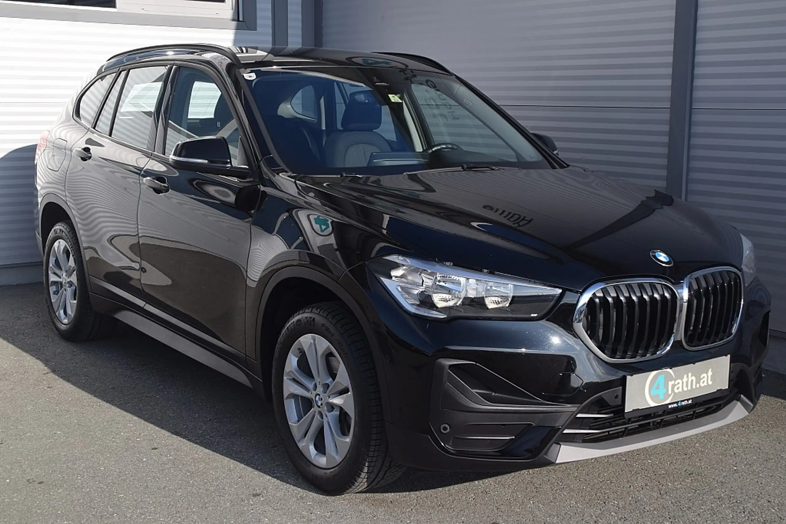 BMW - X1