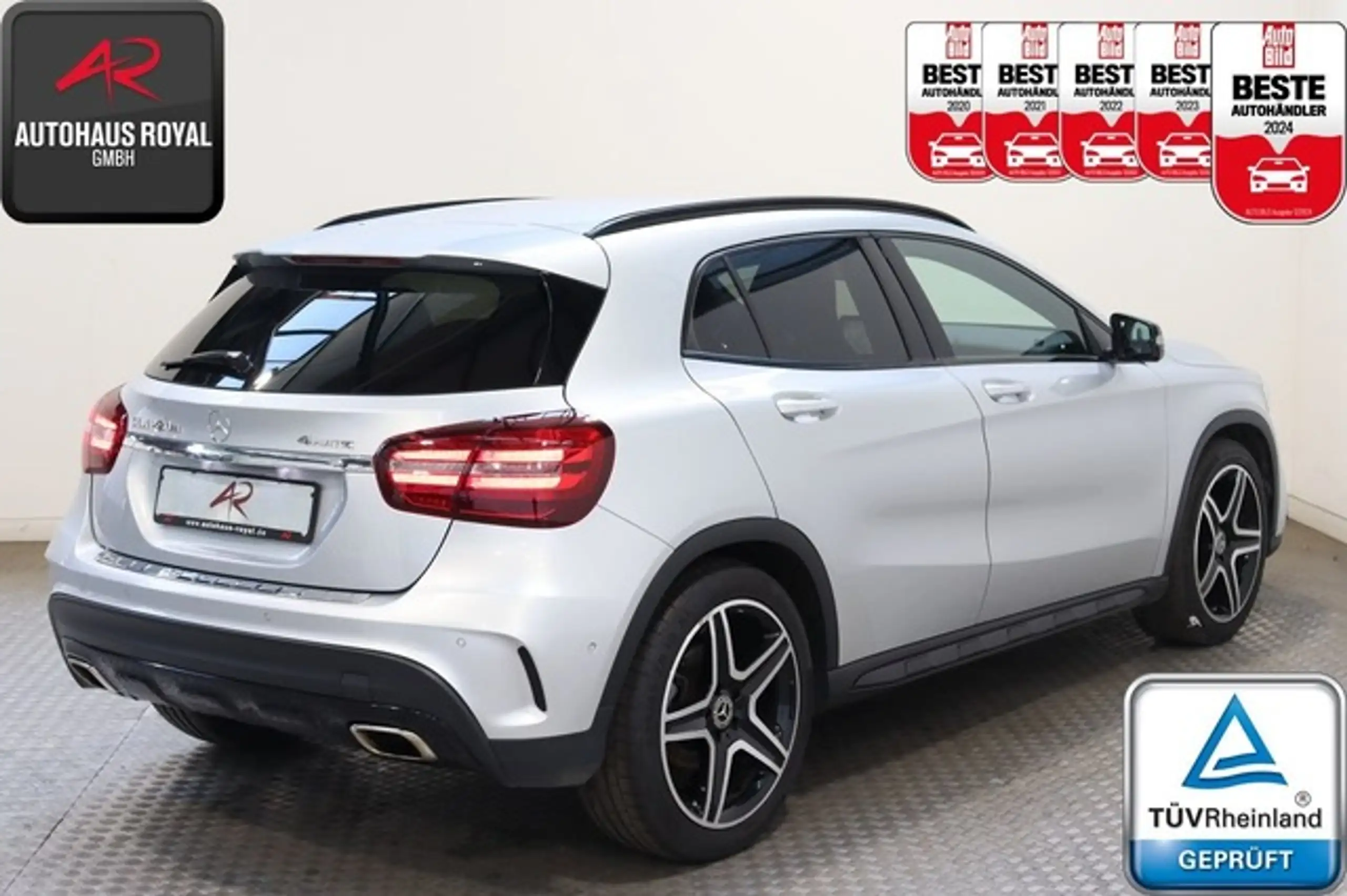 Mercedes-Benz - GLA 220