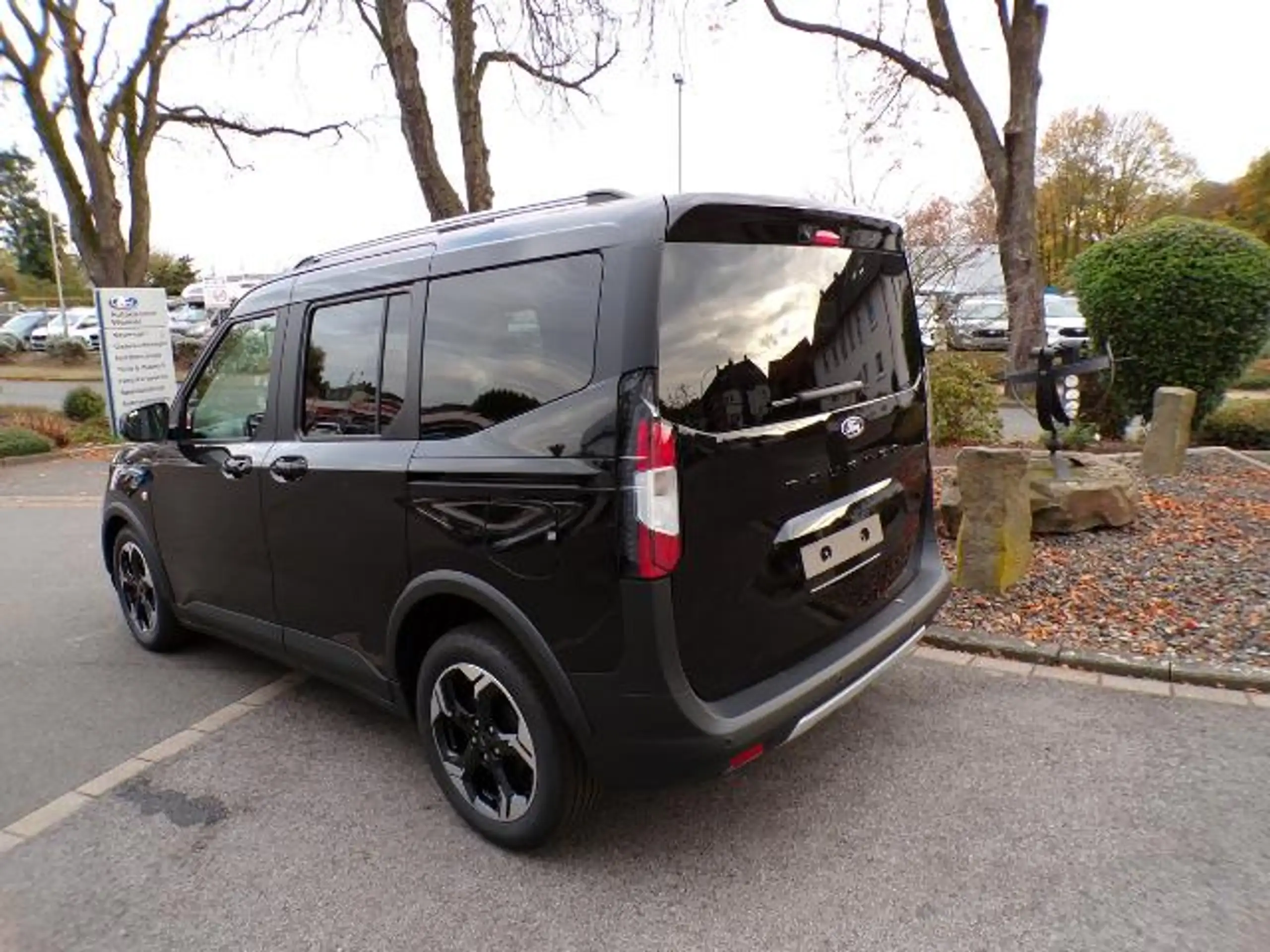 Ford - Tourneo Courier