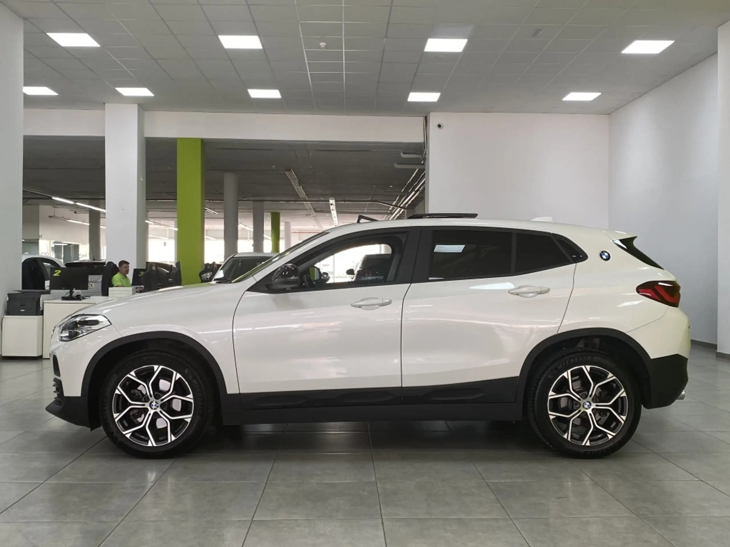 BMW - X2