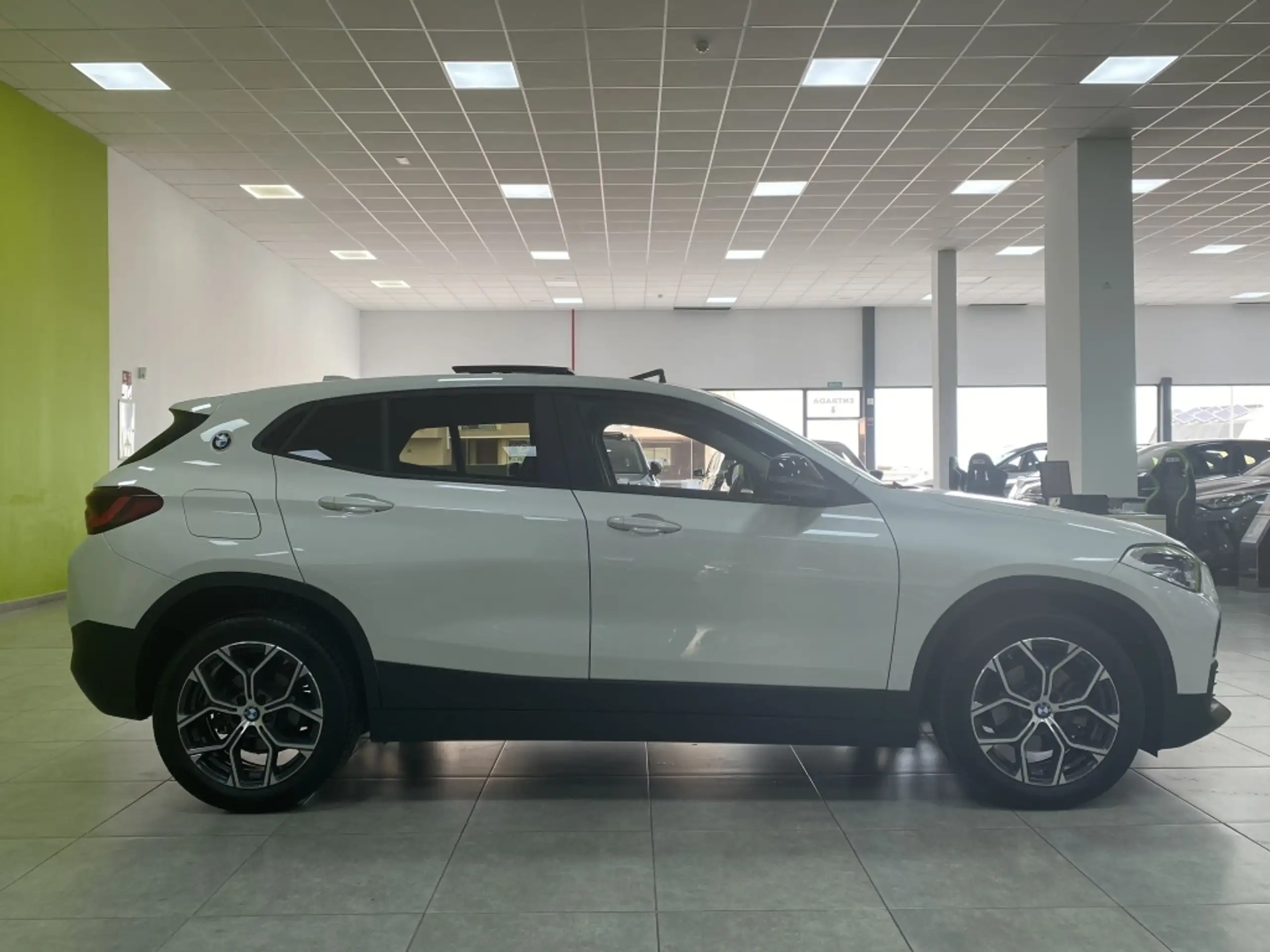 BMW - X2