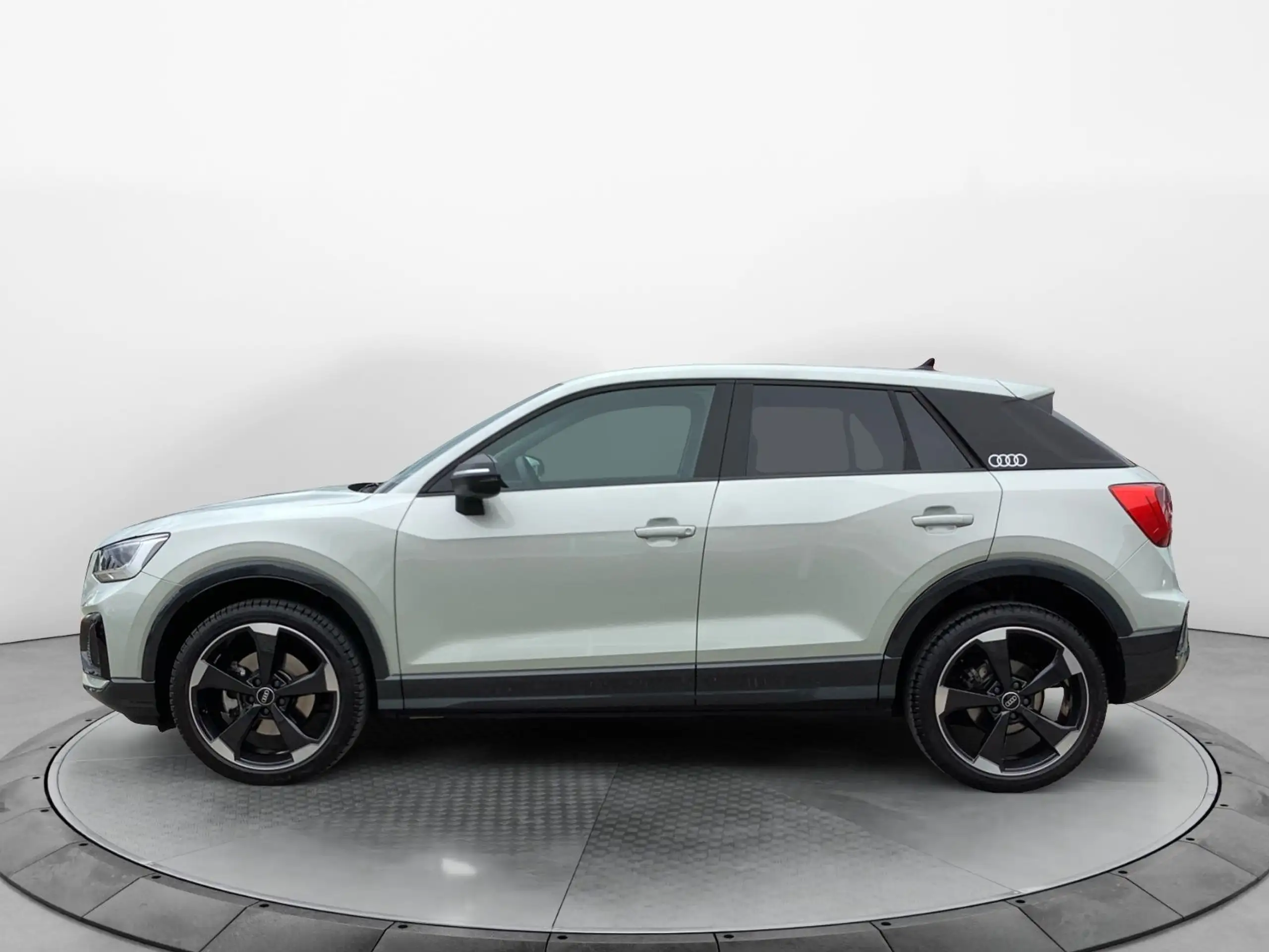 Audi - Q2