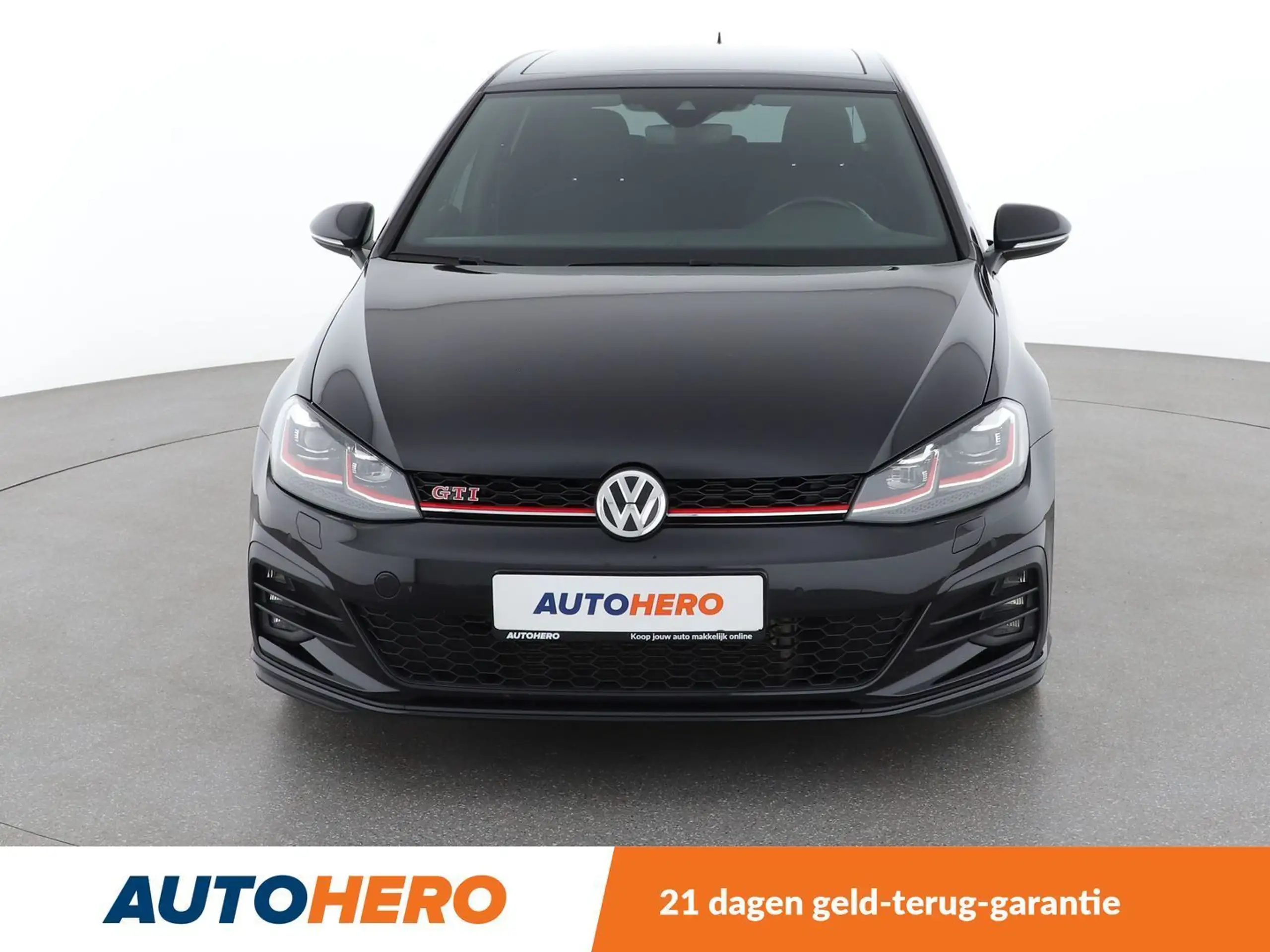 Volkswagen - Golf GTI