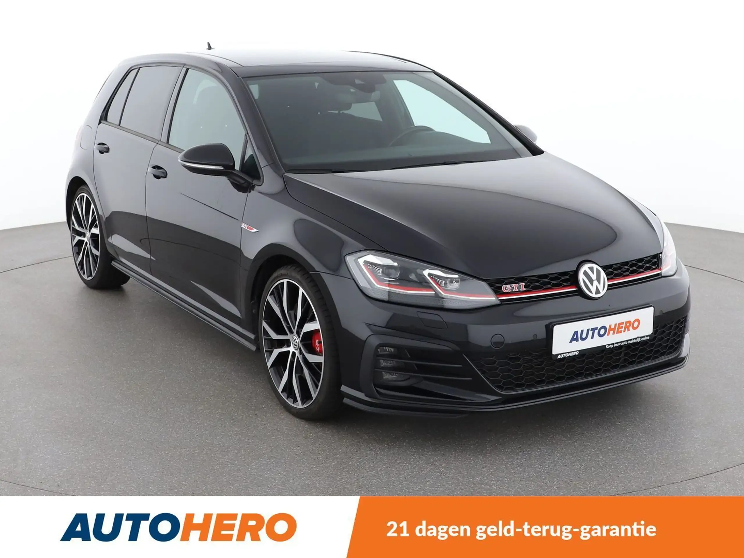 Volkswagen - Golf GTI