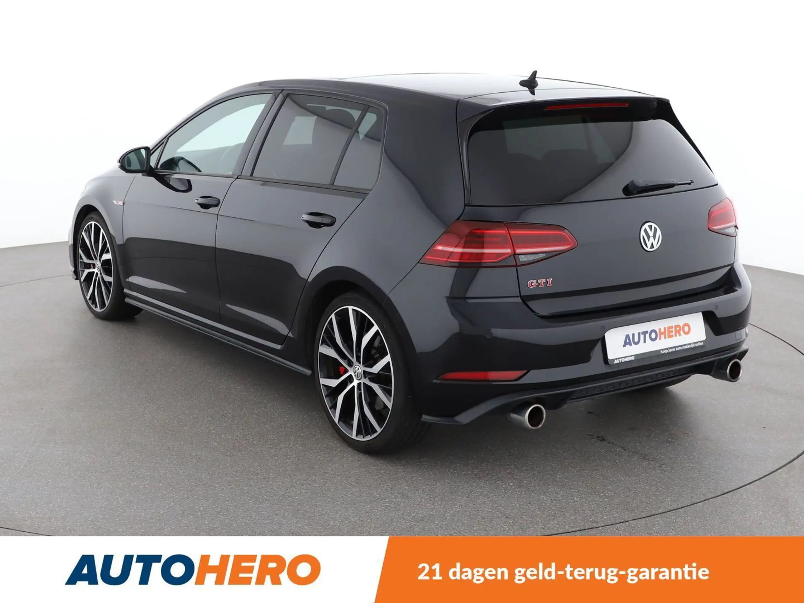 Volkswagen - Golf GTI