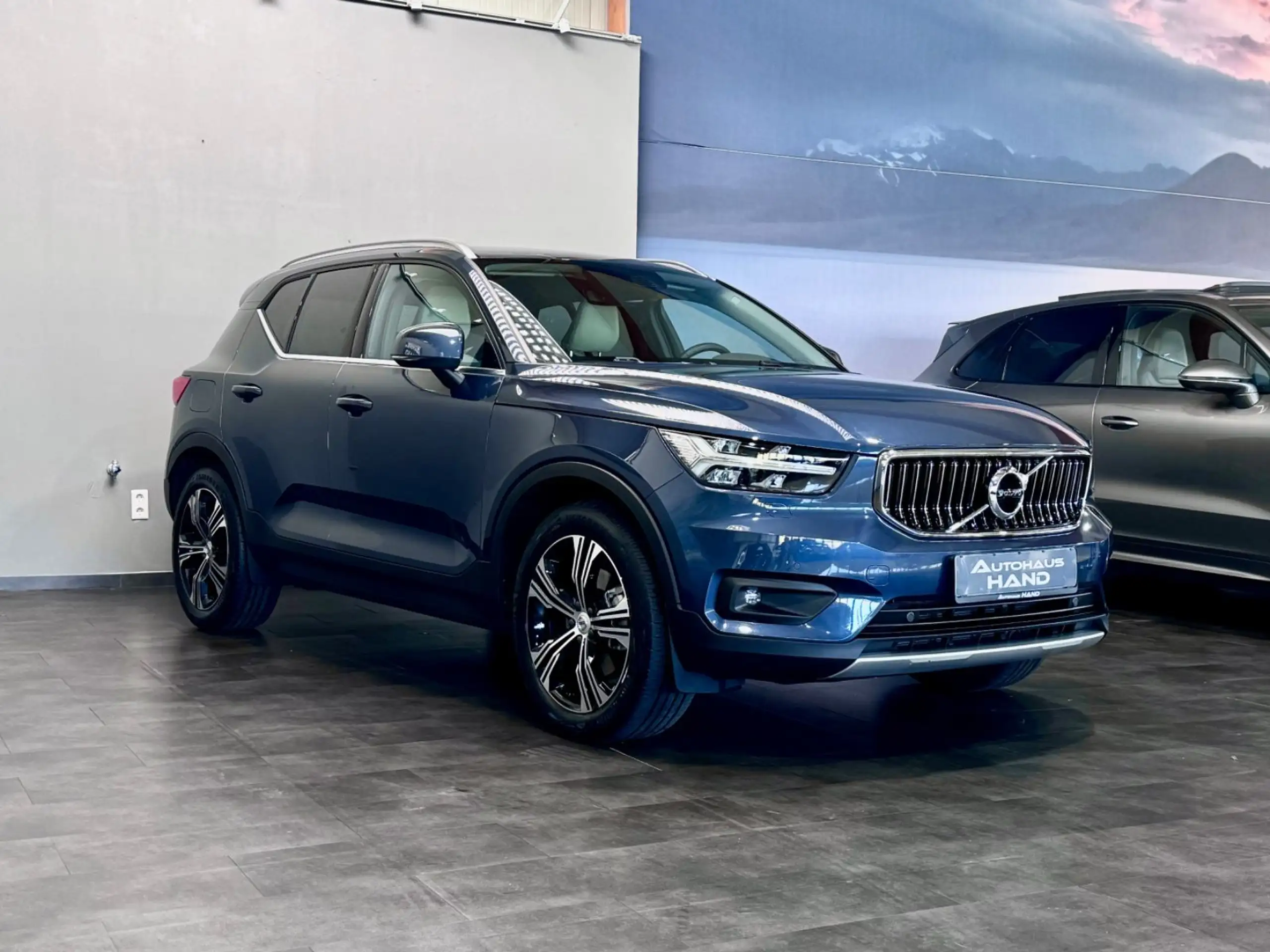 Volvo - XC40