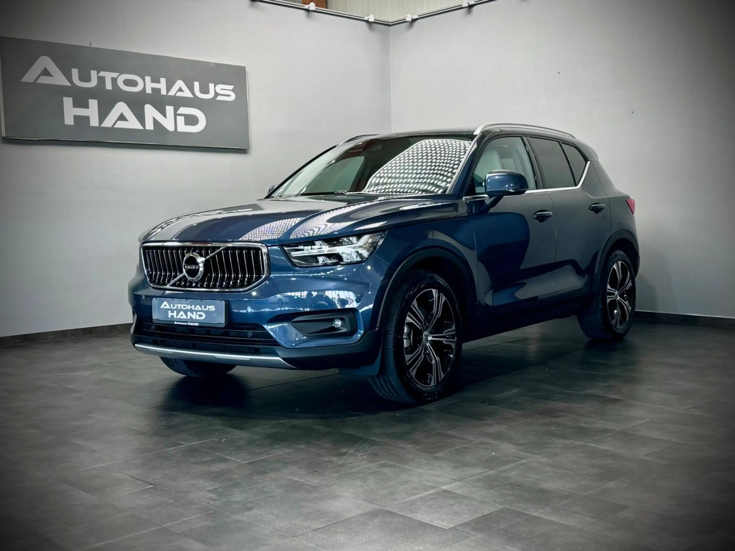 Volvo - XC40