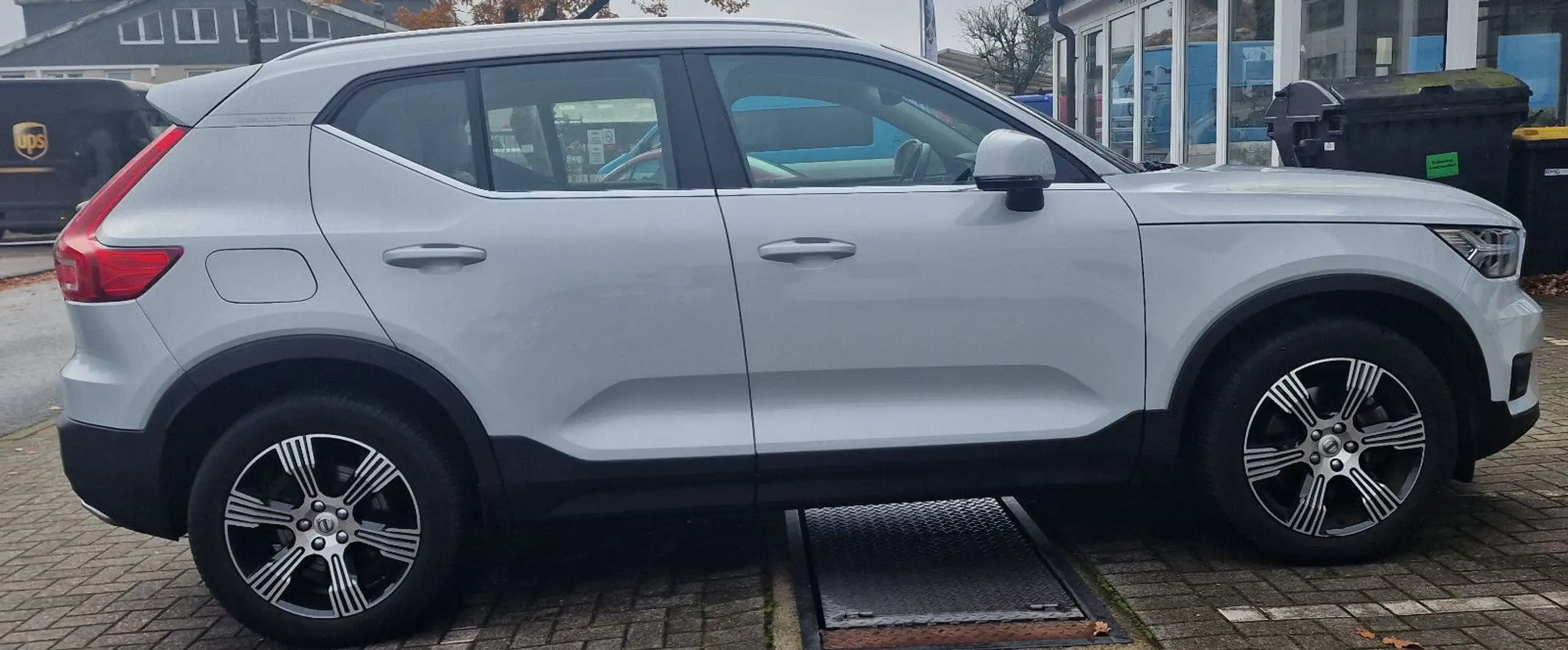 Volvo - XC40