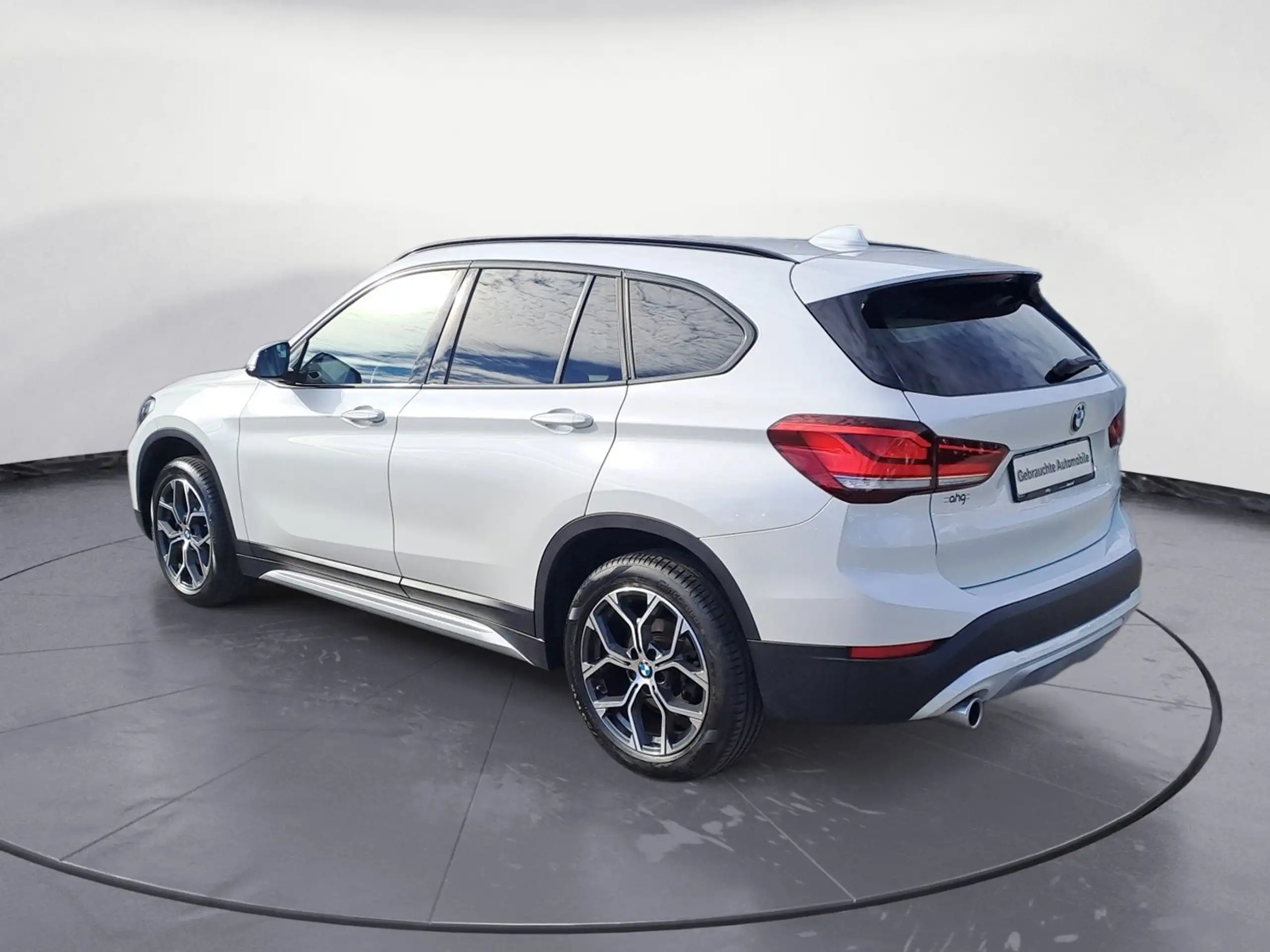 BMW - X1