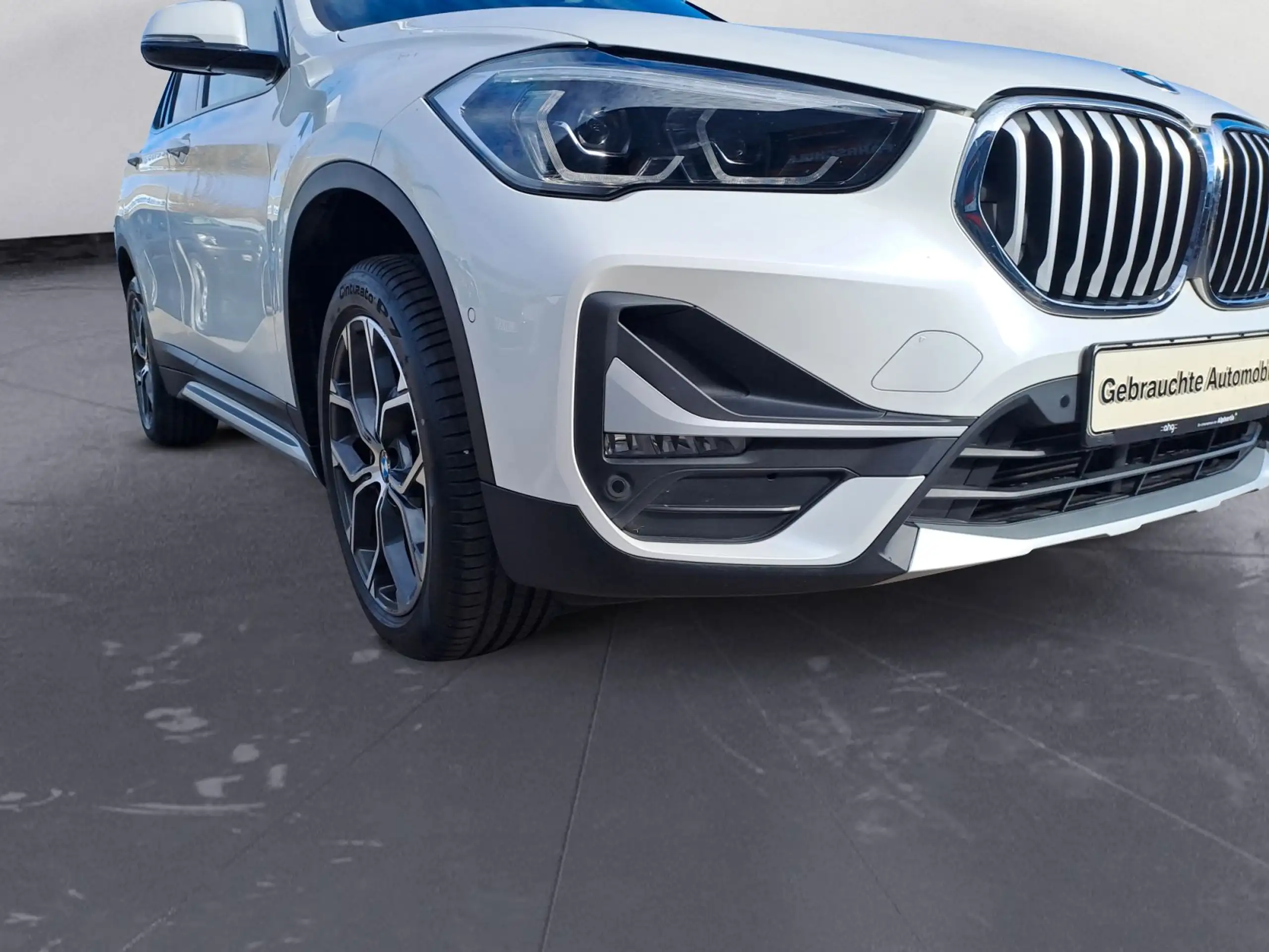 BMW - X1