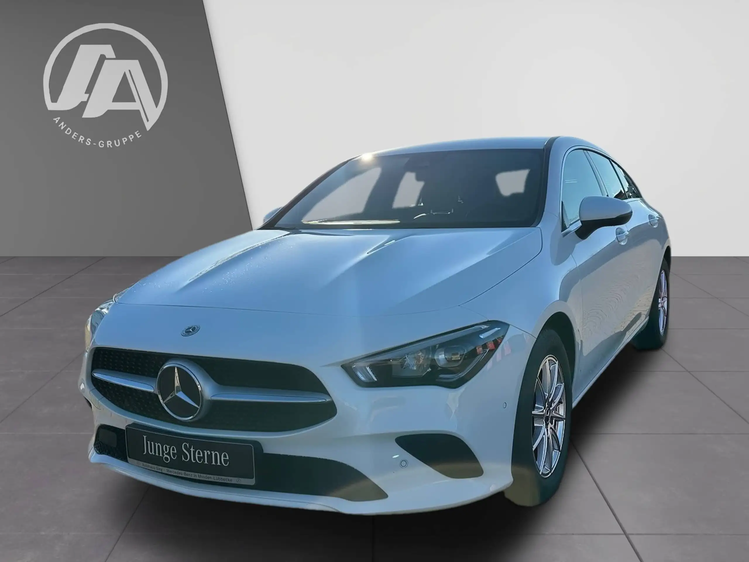 Mercedes-Benz - CLA 180