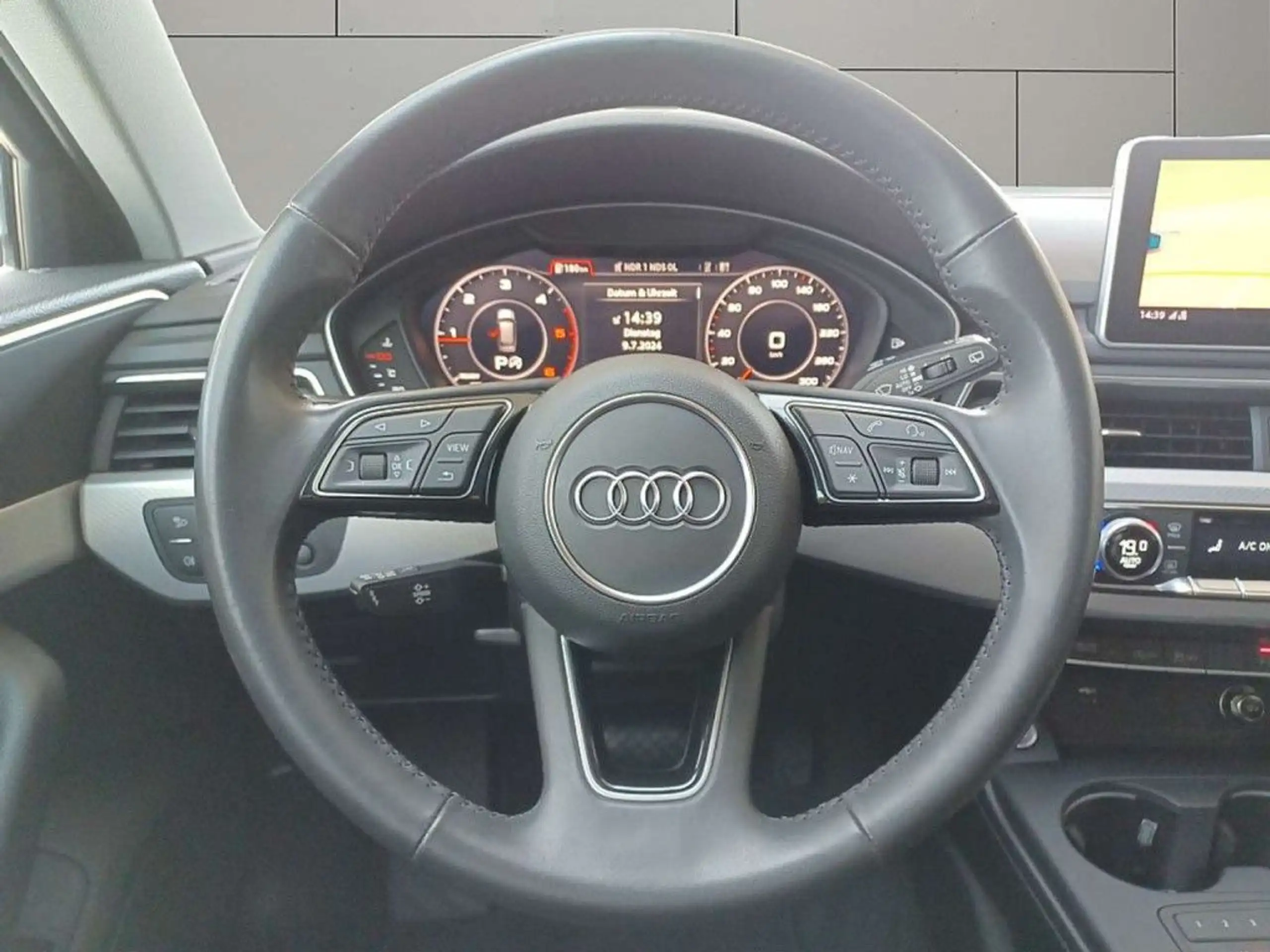 Audi - A4