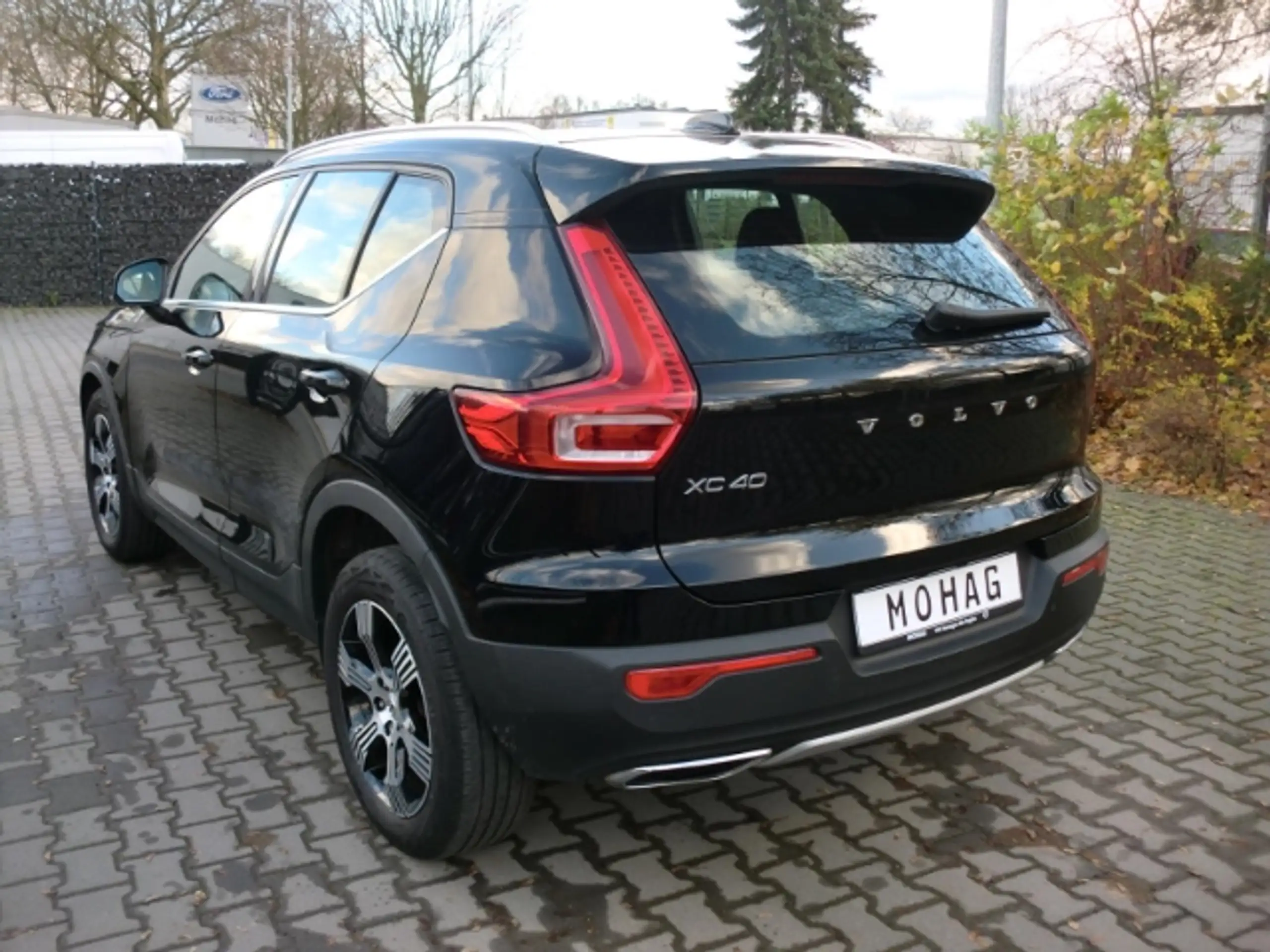 Volvo - XC40