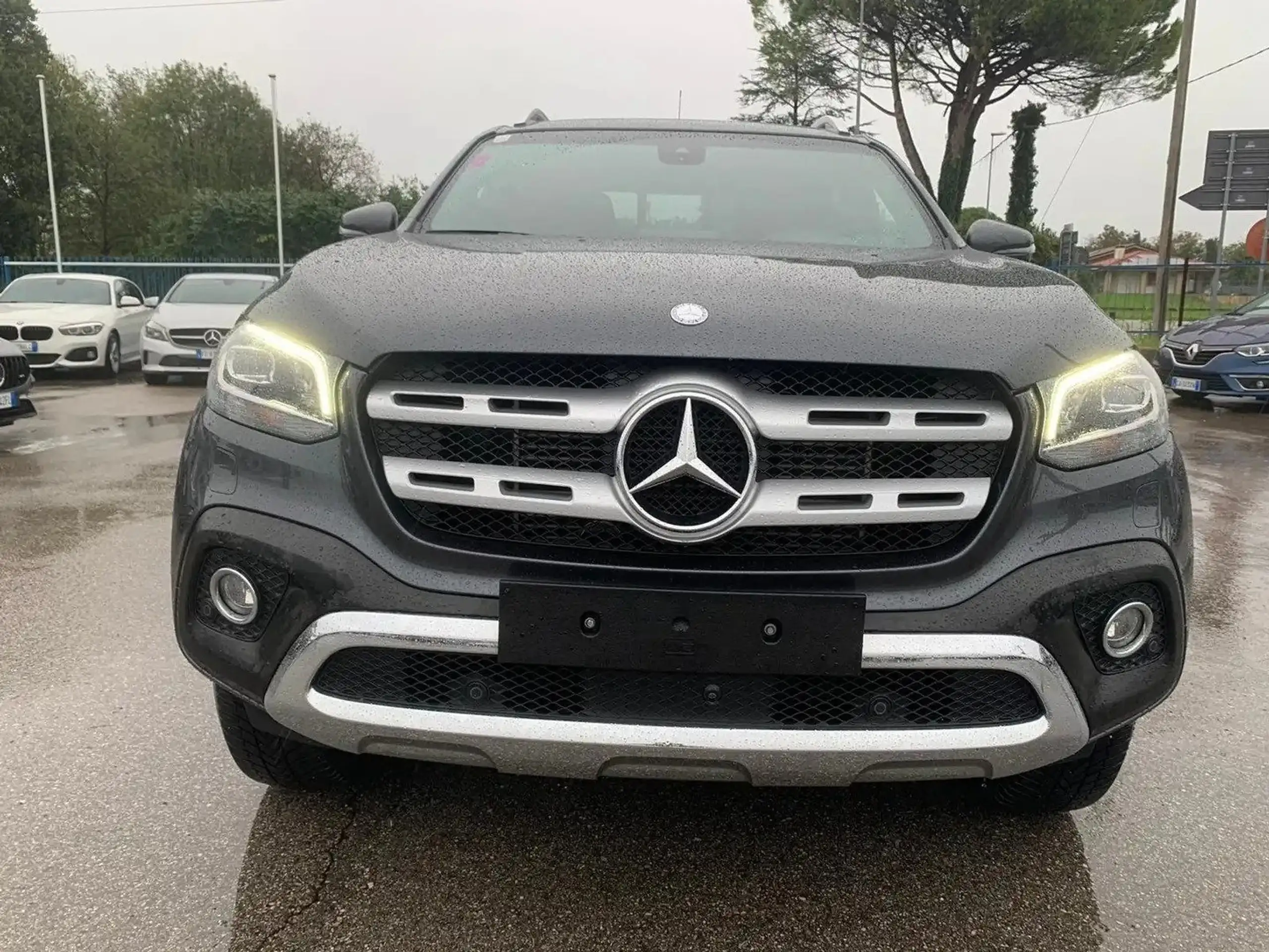 Mercedes-Benz - X 350