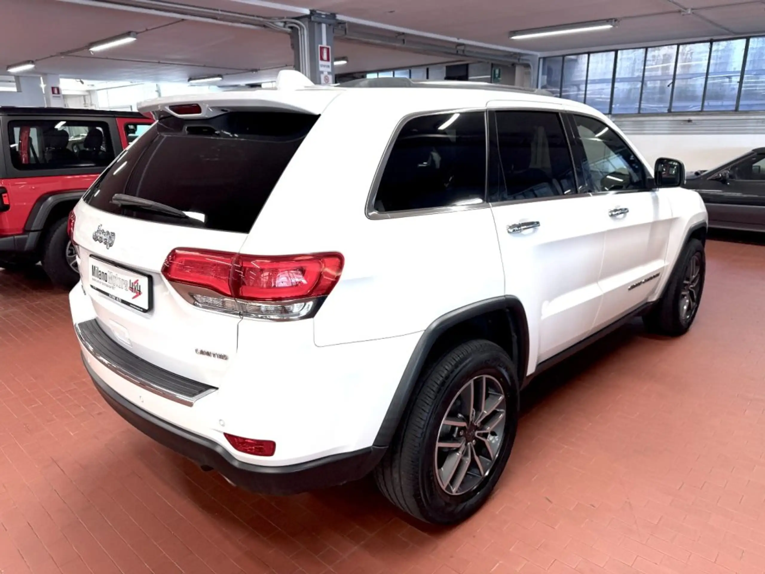 Jeep - Grand Cherokee