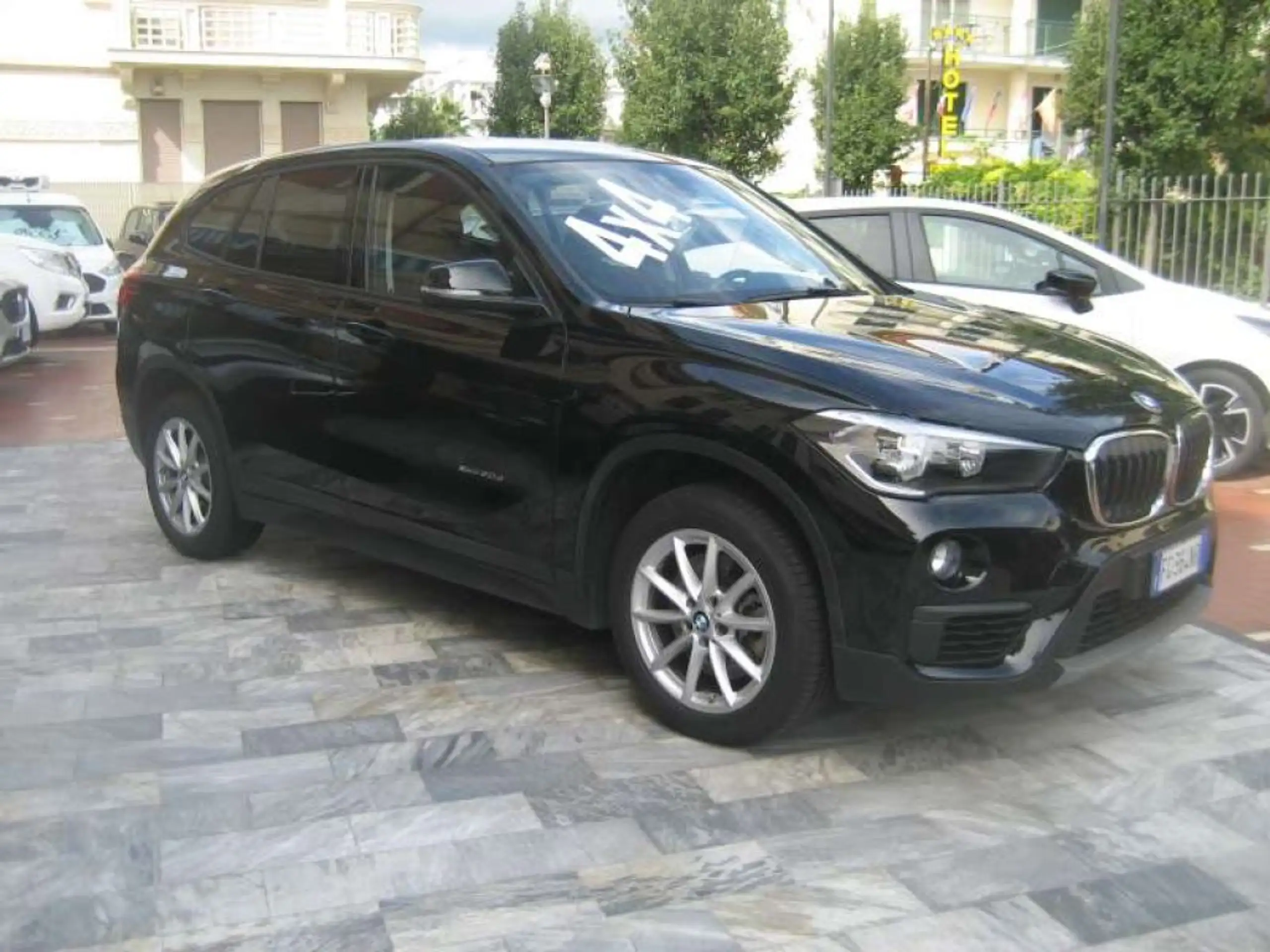 BMW - X1