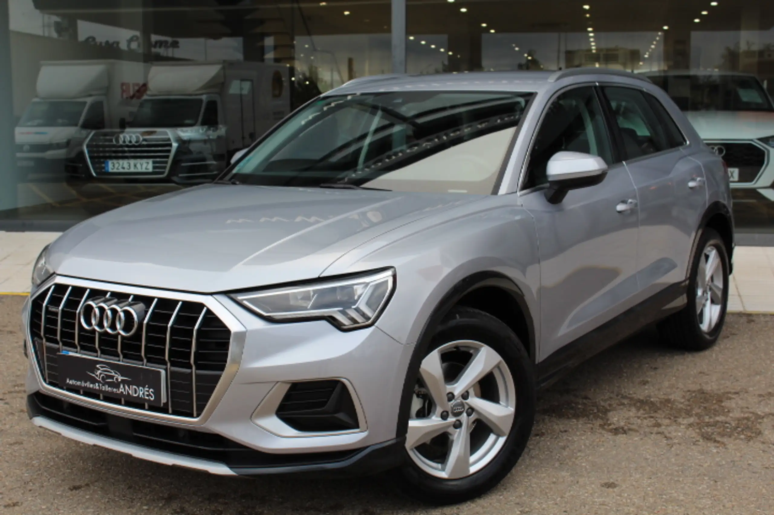 Audi - Q3