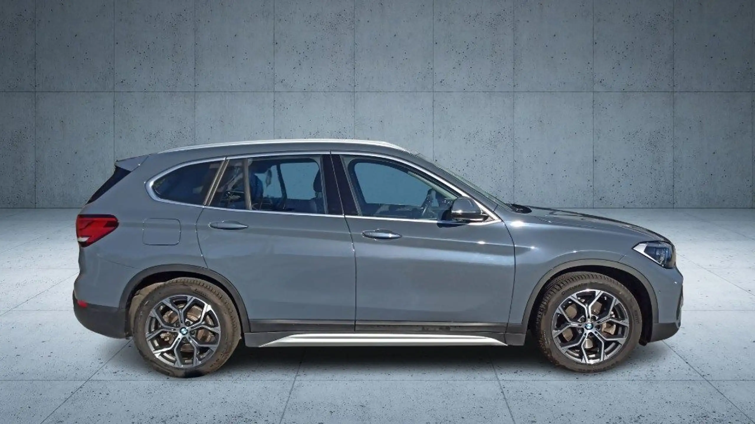 BMW - X1