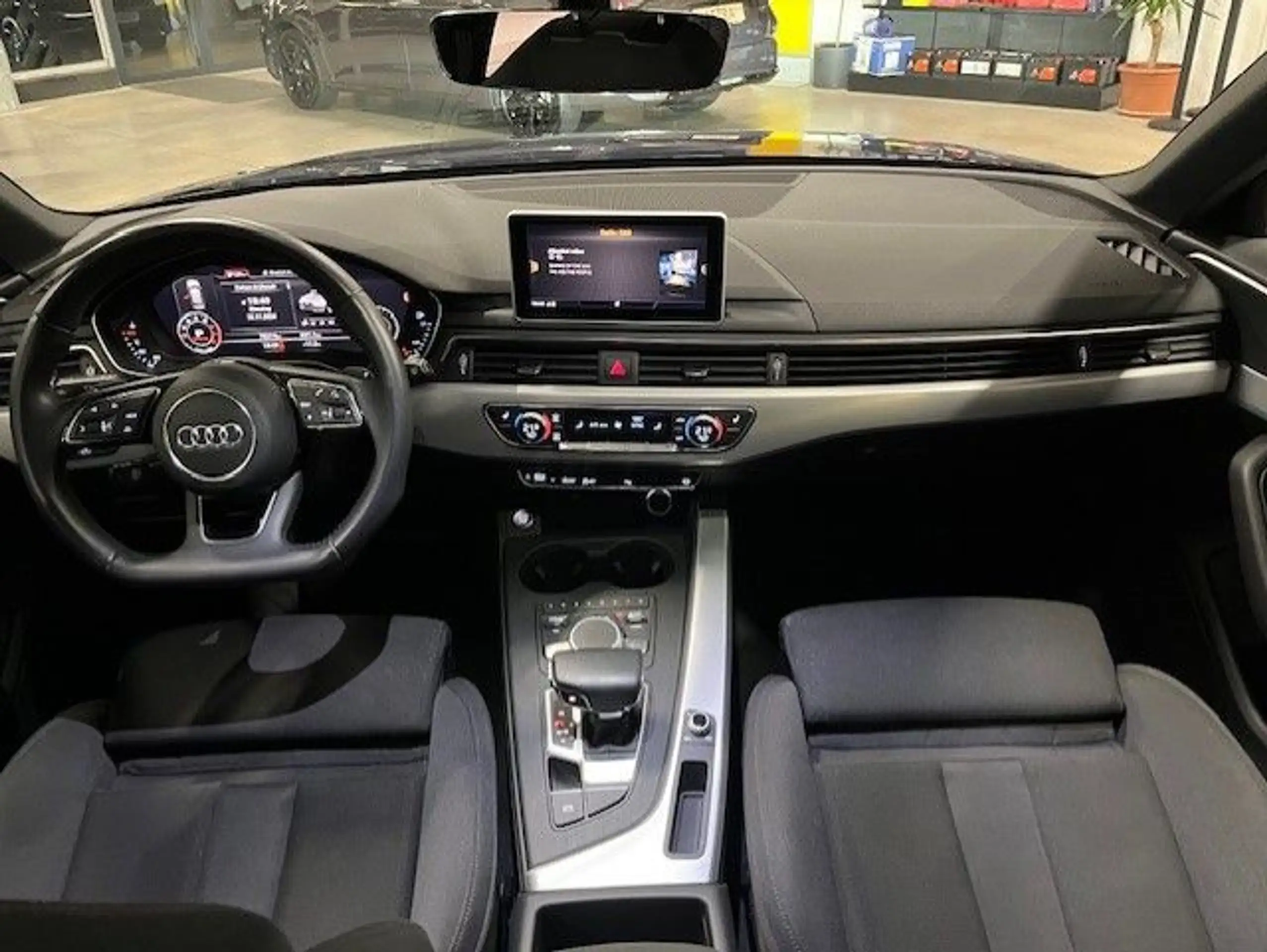 Audi - A4